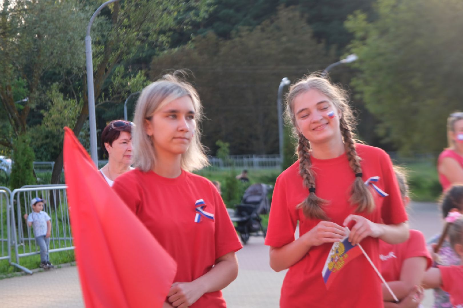 пущино, серпухов, флаг россии,