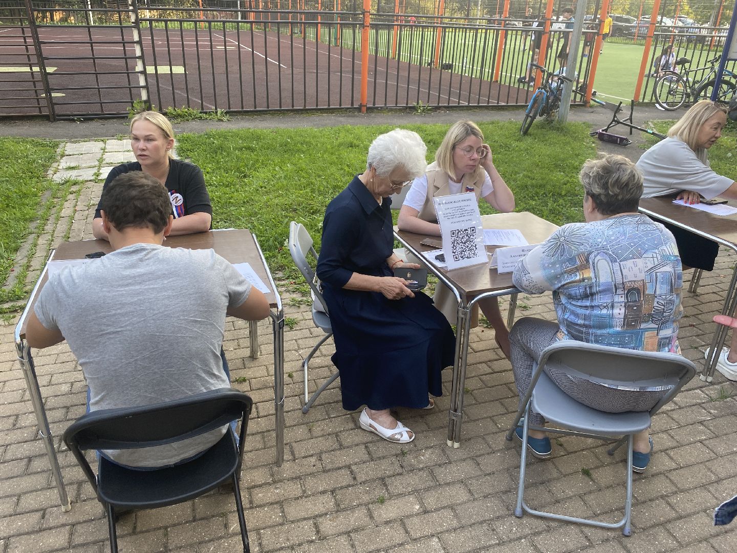 выездная администрация, мкр школьный власиха, обращения жителей власихи, встреча с жителями, общественный транспорт,