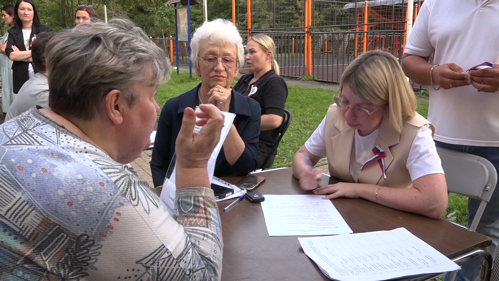 выездная администрация, мкр школьный власиха, обращения жителей власихи, встреча с жителями, общественный транспорт,