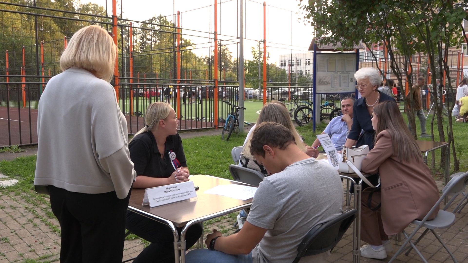 выездная администрация, мкр школьный власиха, обращения жителей власихи, встреча с жителями, общественный транспорт,