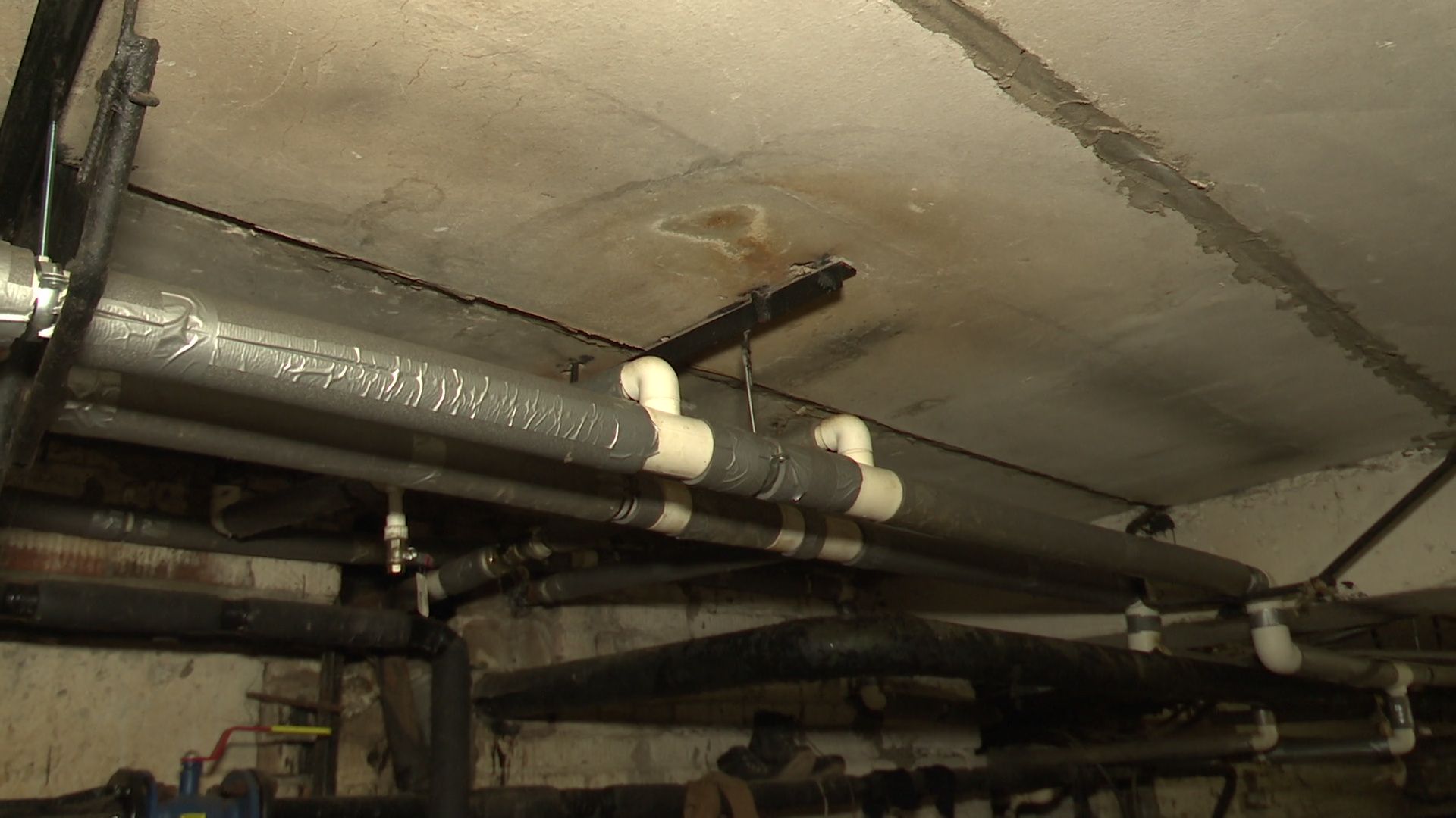 Реутов, подготовка к зиме, осенне-зимний период, отопление, горячая вода, тепло, батареи, кровля,