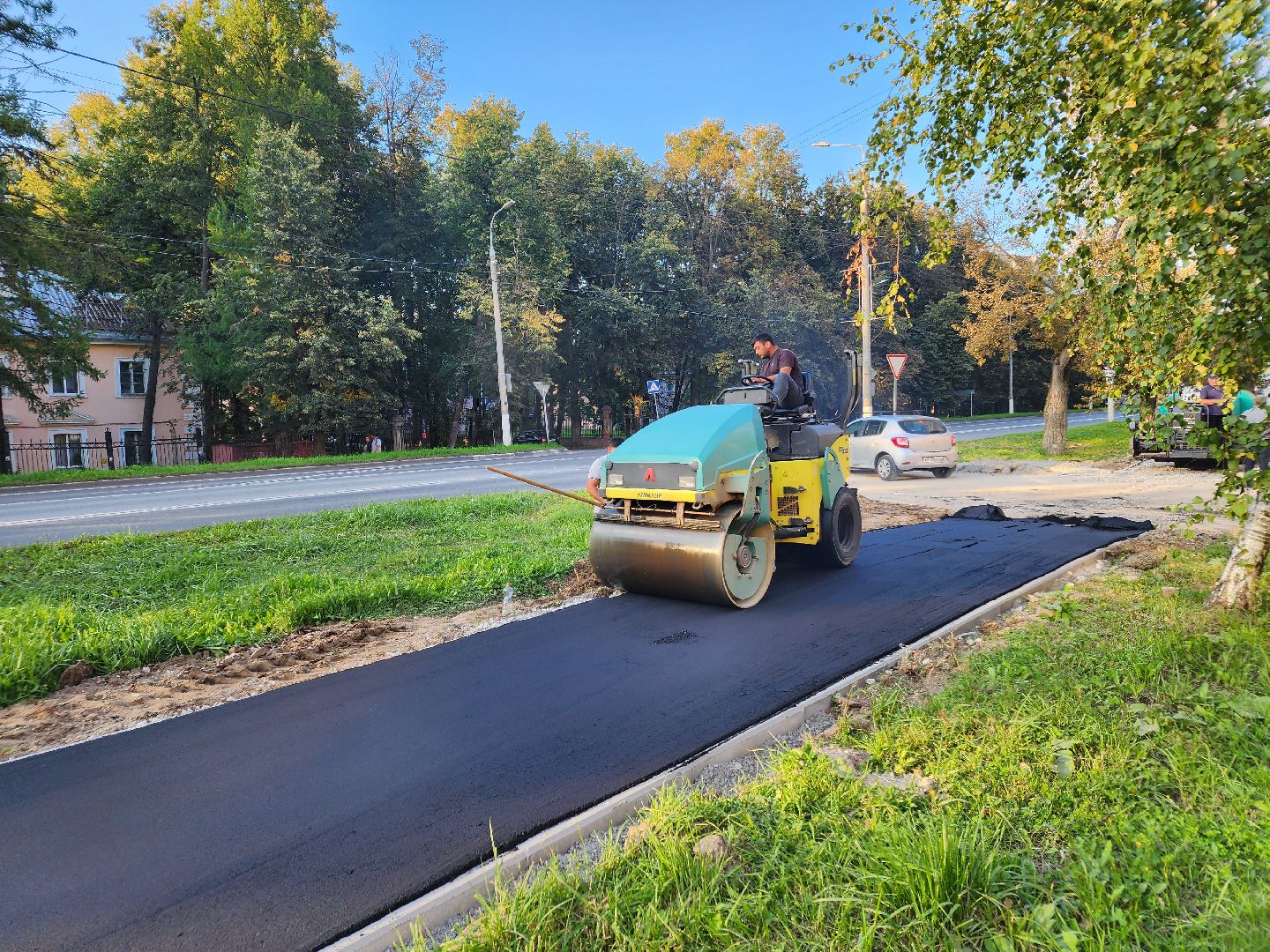 Чехов, улица Чехова, строительство тротуара, пешеходные дорожки, дорожный ремонт, укладка асфальта, нацпроект безопасные и качественные автодороги,