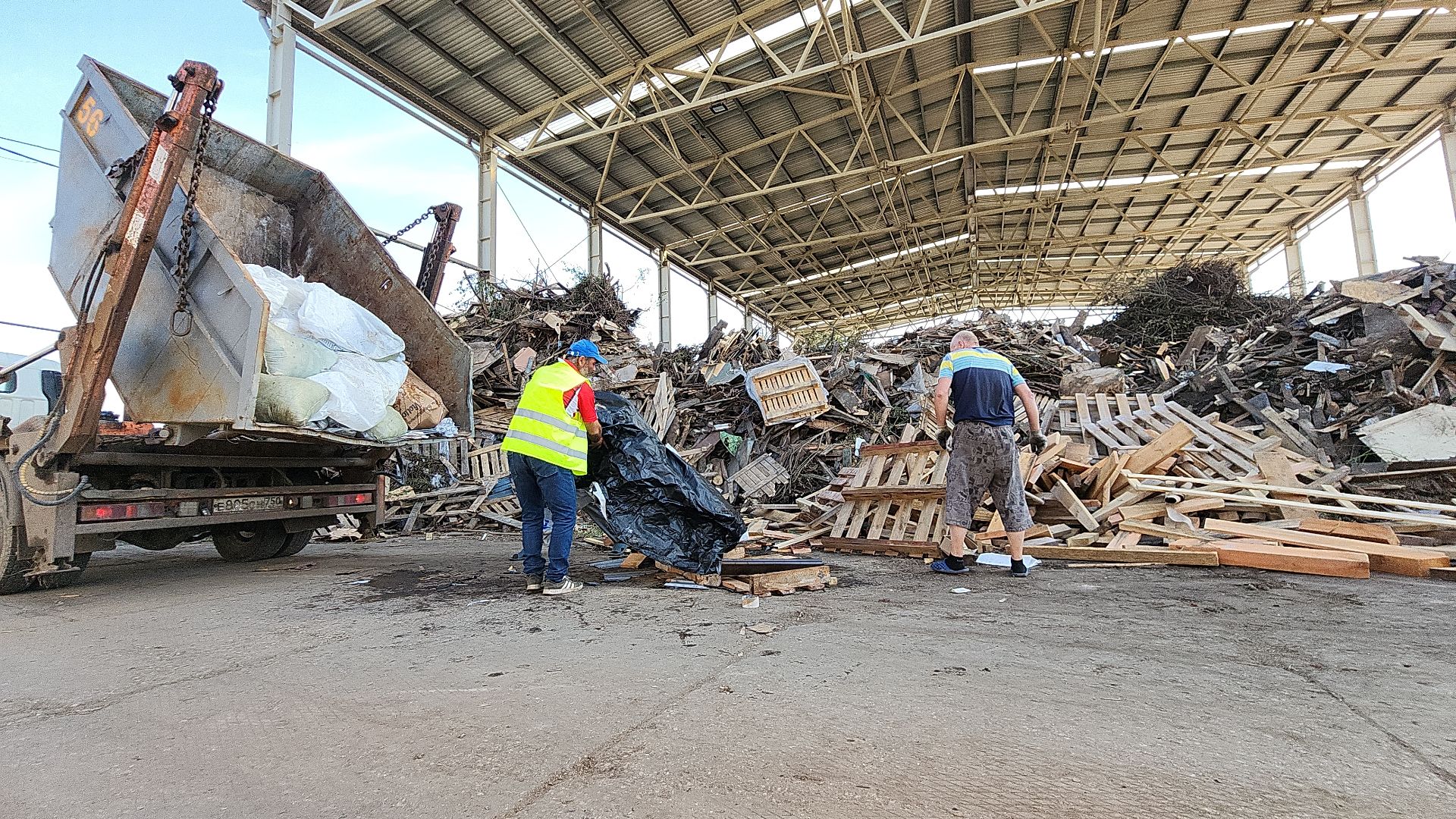 жкх, электросталь, вывоз мусора, мусоровоз, переработка мусора, переработка бумаги, переработка дерева, экология, сортировка мусора, сортировка отходов,