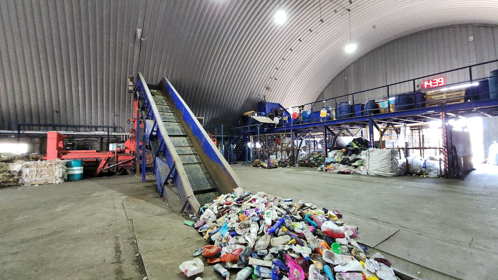 жкх, электросталь, вывоз мусора, мусоровоз, переработка мусора, переработка бумаги, переработка дерева, экология, сортировка мусора, сортировка отходов,