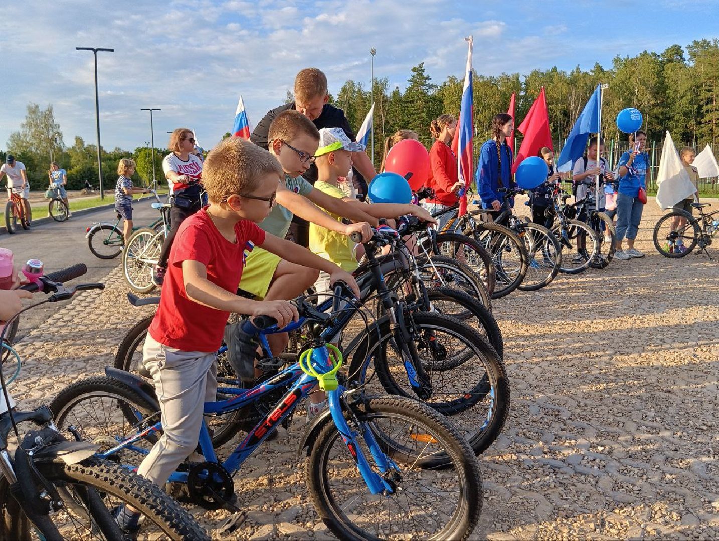 Черноголовка, День Флага Российской Федерации, Велопробег, Благоустройство,