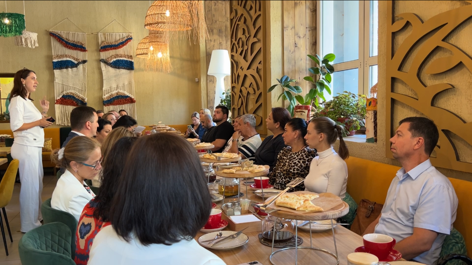 химки, экономика, малый бизнес, предприниматели, социальный бизнес, бизнес-завтрак, меры поддержки,