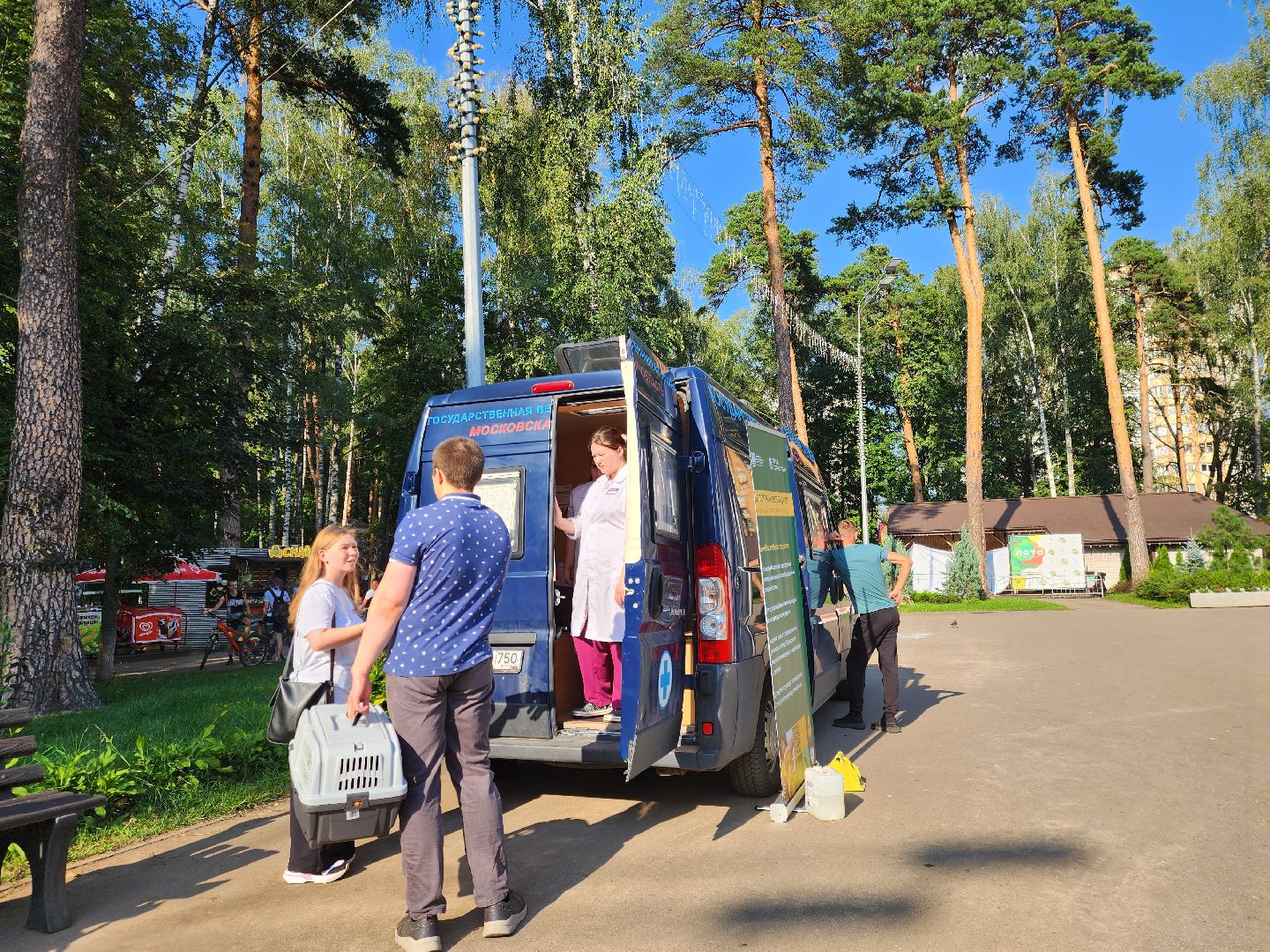 животные, жители, общество, ветеринария, мобильный пункт, чипирование домашних животных,