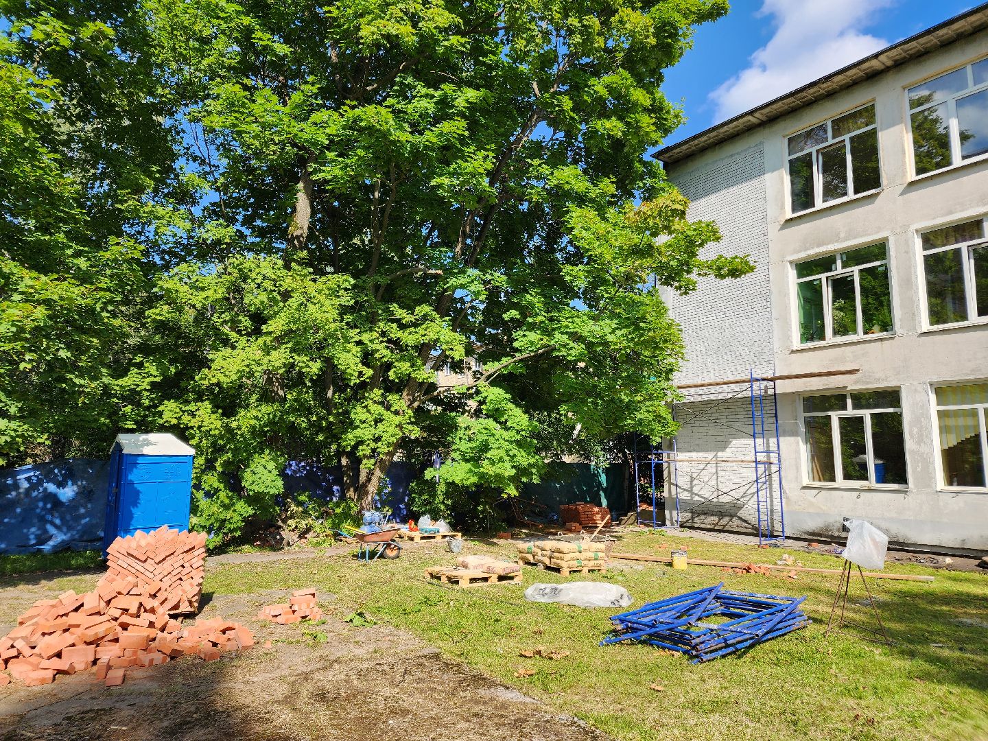 Чехов, школа 1, ремонт фасада, утепление, гидроизоляция, текущий ремонт школы,подготовка к новому учебному году,