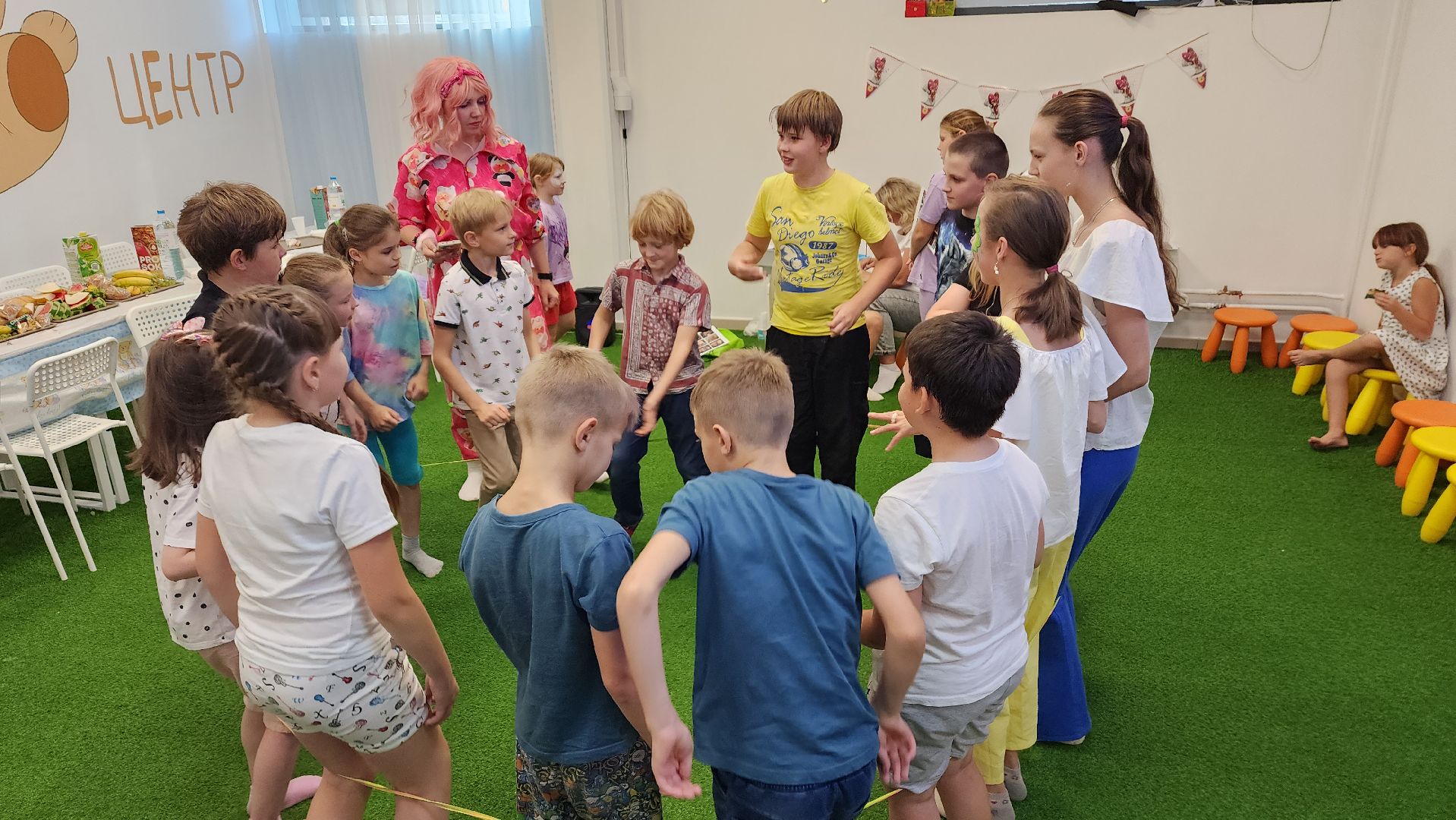 пушкино, дети, детский праздник, 1 сентября, подарки многодетным семьям к 1 сентября, анимация, музыка,