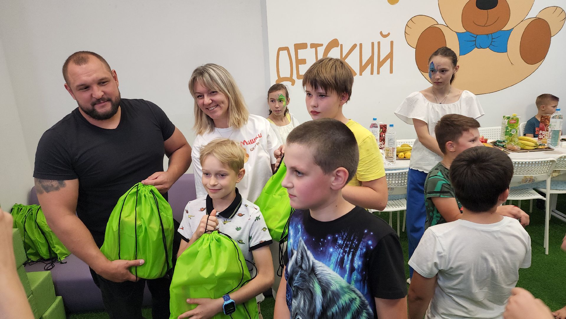 пушкино, дети, детский праздник, 1 сентября, подарки многодетным семьям к 1 сентября, анимация, музыка,