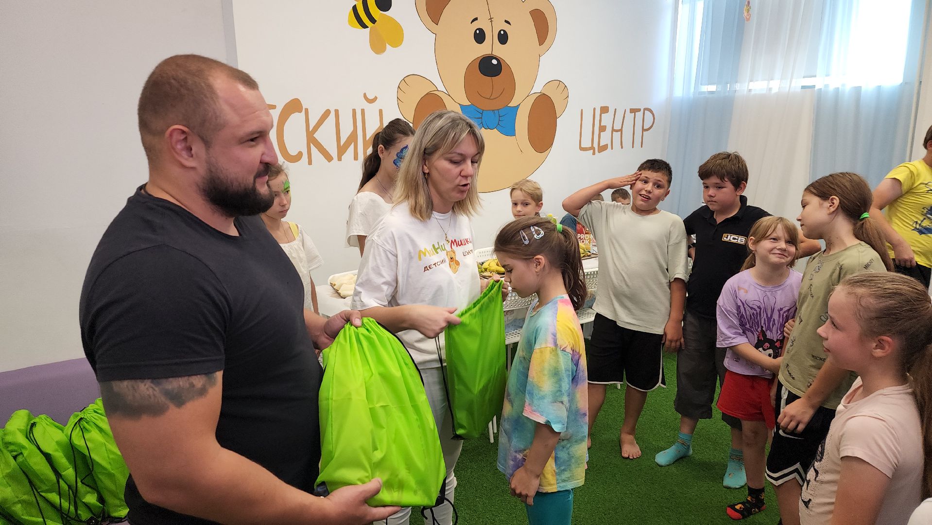 пушкино, дети, детский праздник, 1 сентября, подарки многодетным семьям к 1 сентября, анимация, музыка,