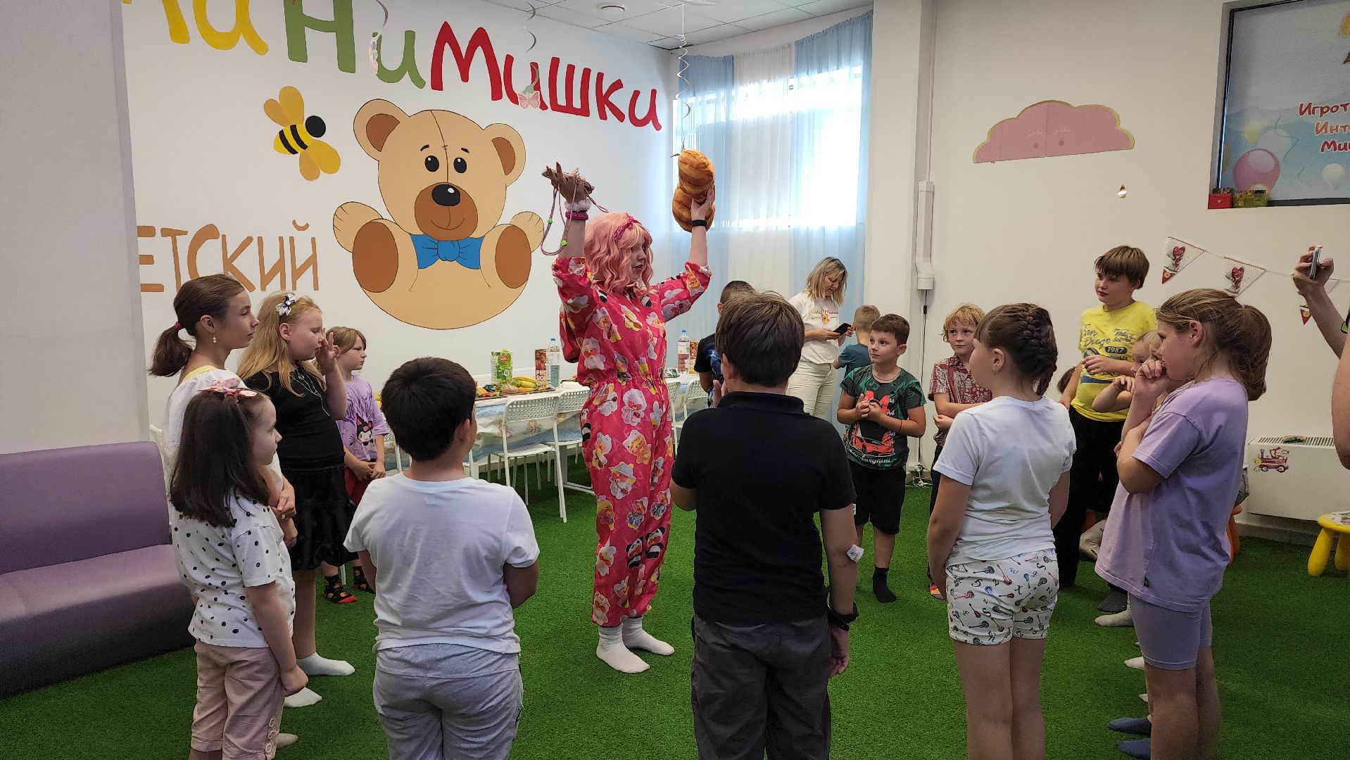 пушкино, дети, детский праздник, 1 сентября, подарки многодетным семьям к 1 сентября, анимация, музыка,