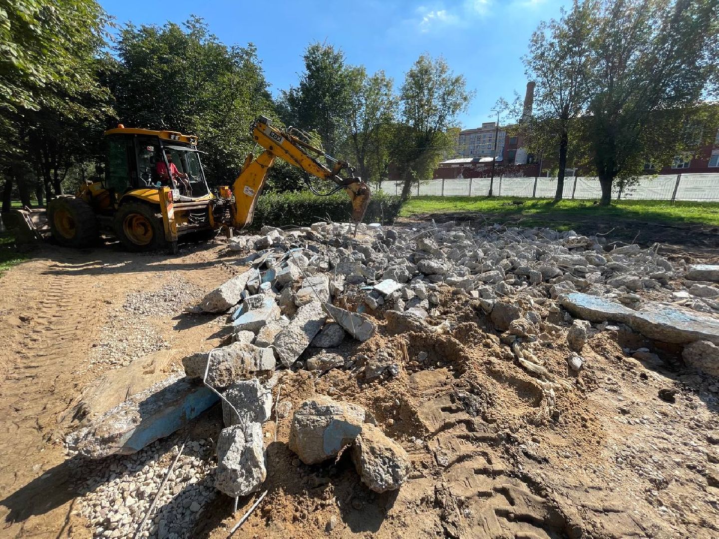 Дмитров, Яхрома, Сквер генерала Кузнецова, Минблаго,