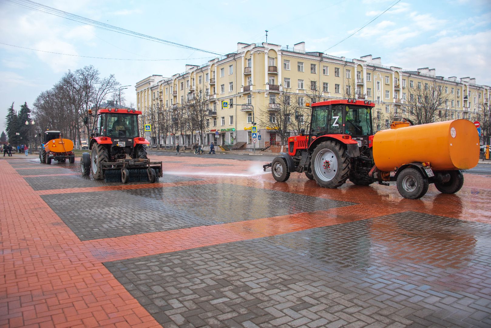 Балашиха, благоустройство, субботники, месяц чистоты и благоустройства, День Победы, озеленение, уборка территорий, высадка цветов и кустарников