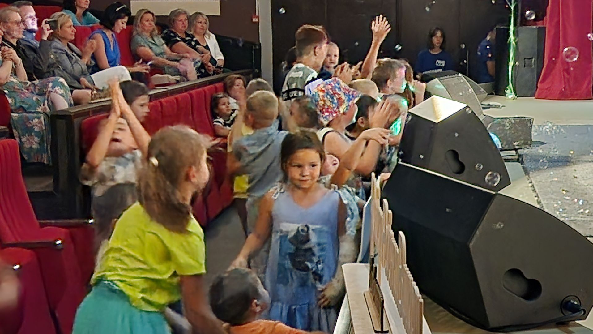 Бронницы, Благотворительная акция, Собери реьенка в школу,