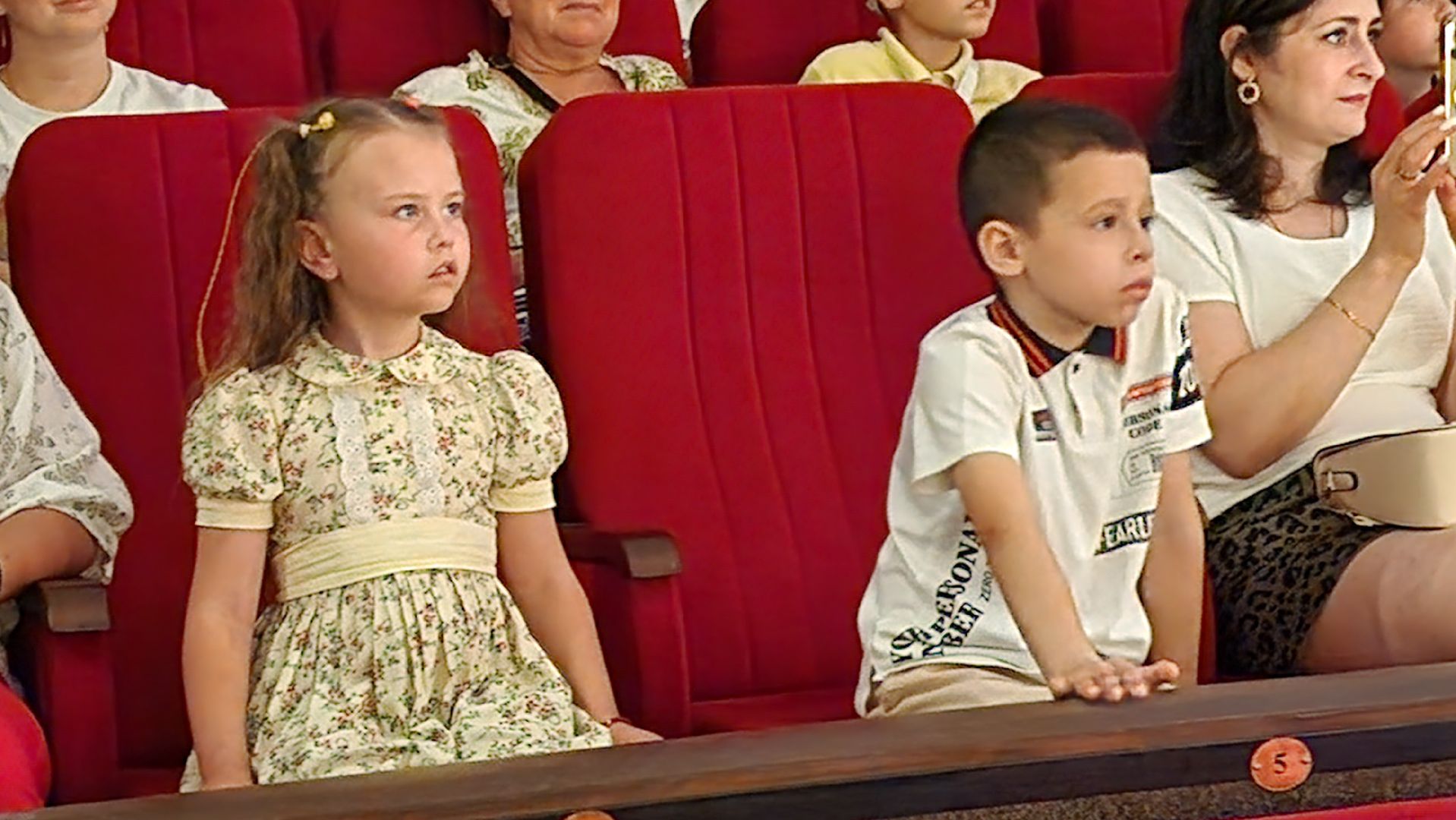 Бронницы, Благотворительная акция, Собери реьенка в школу,