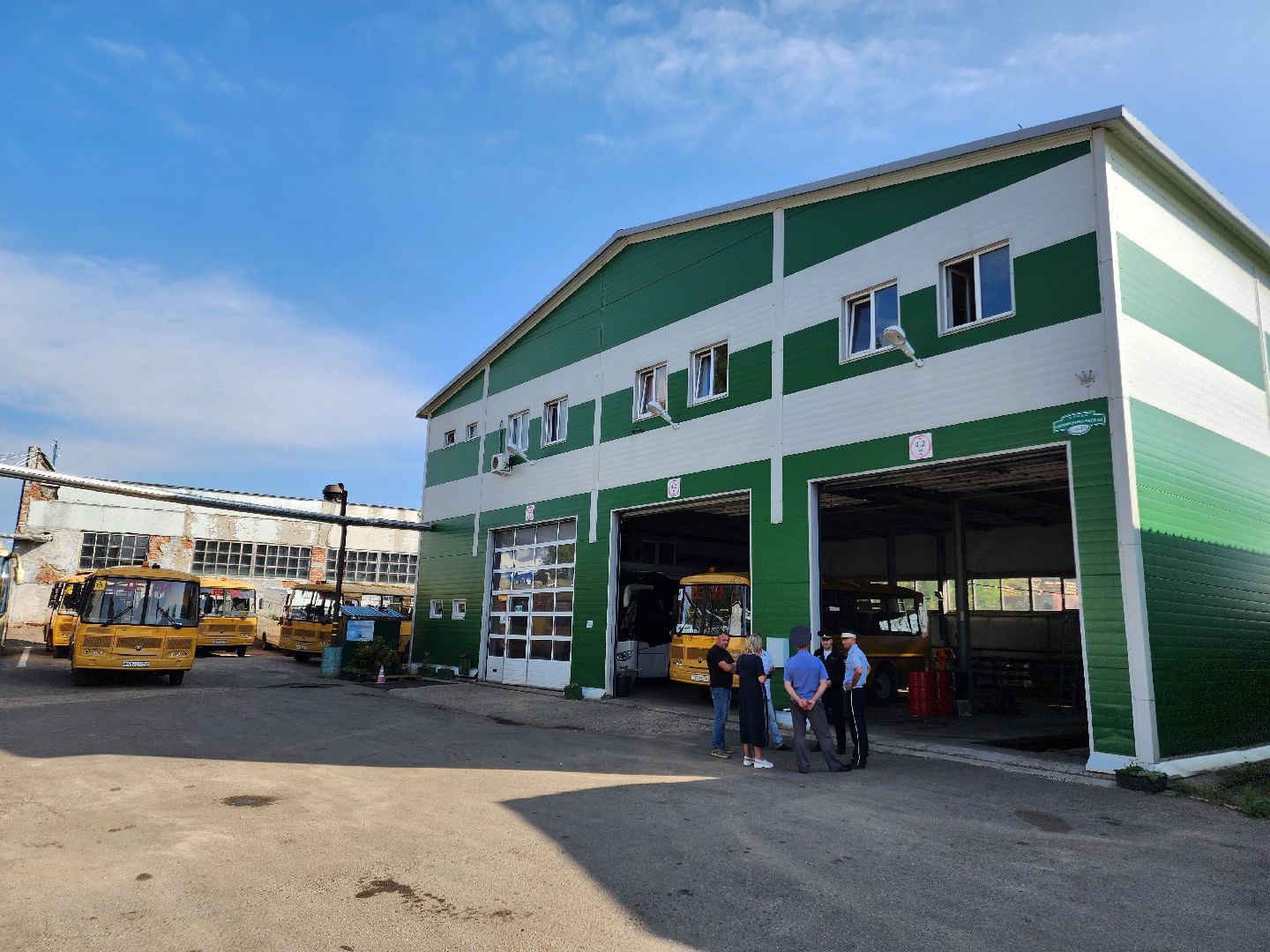 Чехов, школьные автобусы, приемка, проверка, техосмотр, техническое обслуживание, маршруты, подвоз школьников, начальник управления образования Ирина Заболотнева, глава округа Михаил Собакин,