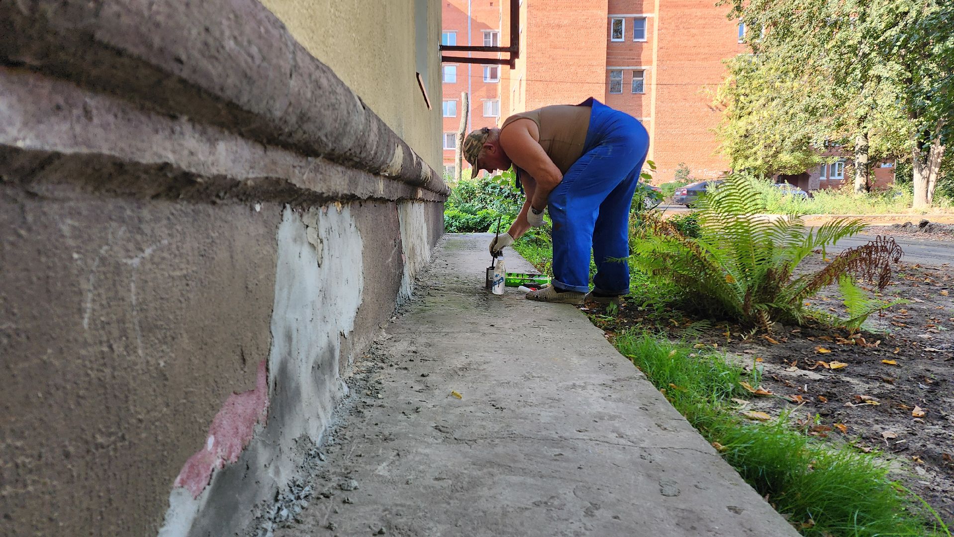 Бронницы, Покраска цоколя, Подготовка домов к зимнему периоду, Бронницкая управлябщая компания,