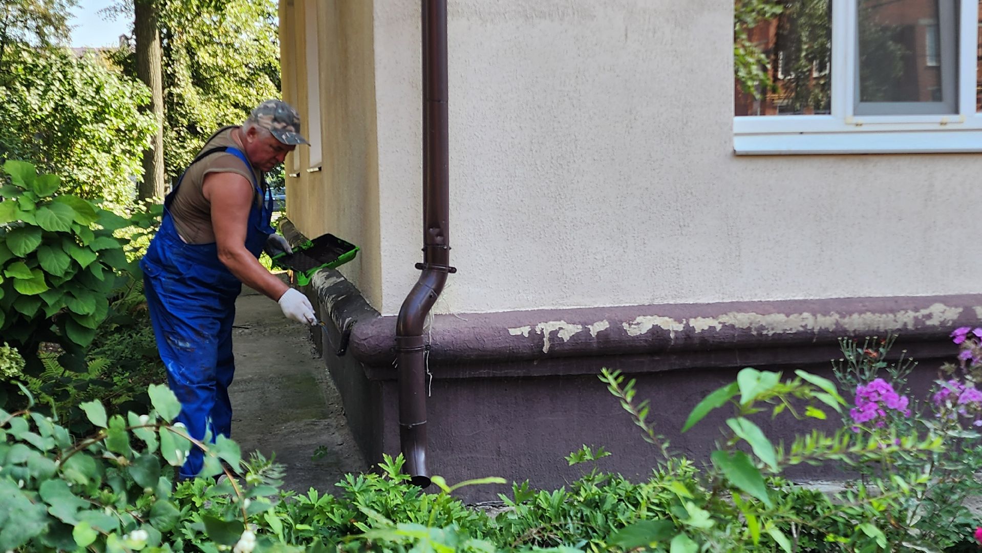 Бронницы, Покраска цоколя, Подготовка домов к зимнему периоду, Бронницкая управлябщая компания,