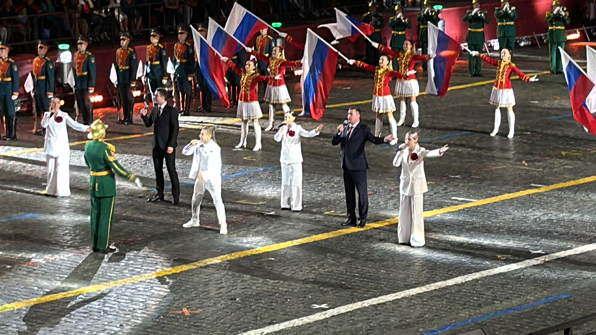 Одинцово, Марш Арктика, Спасская башня,