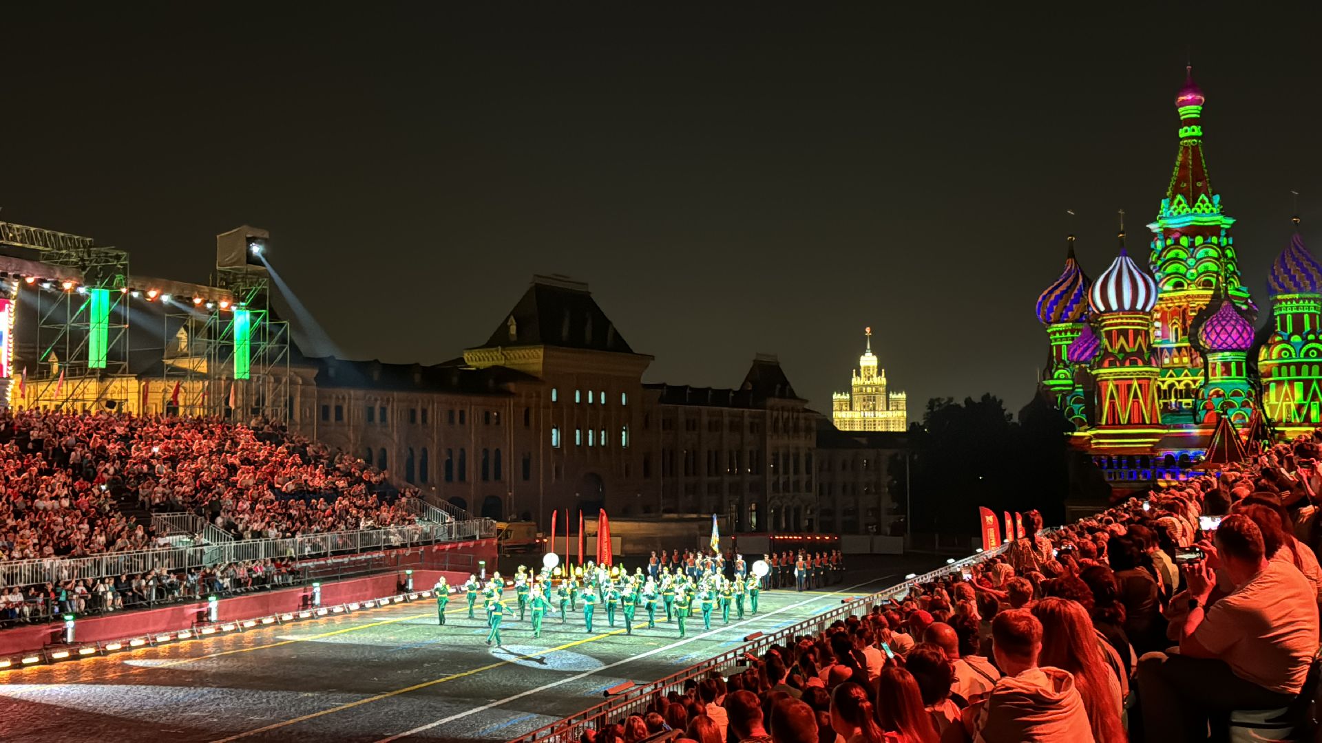 Одинцово, Марш Арктика, Спасская башня,