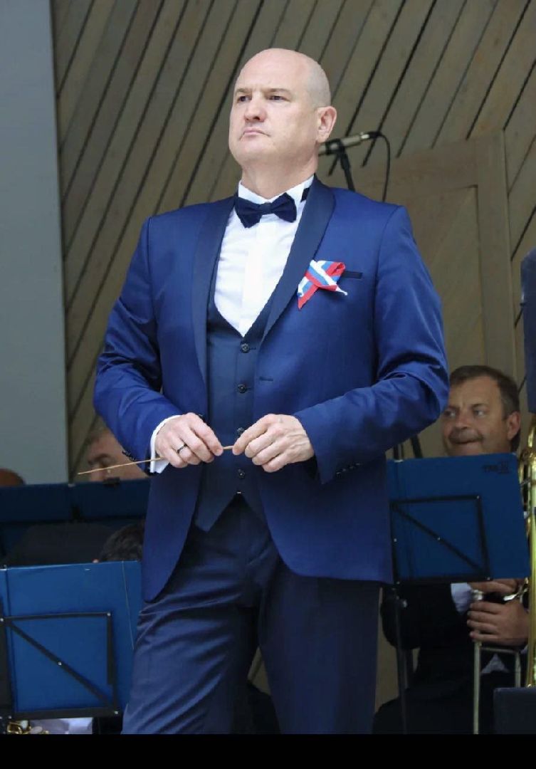 Одинцово, Марш Арктика, Спасская башня,