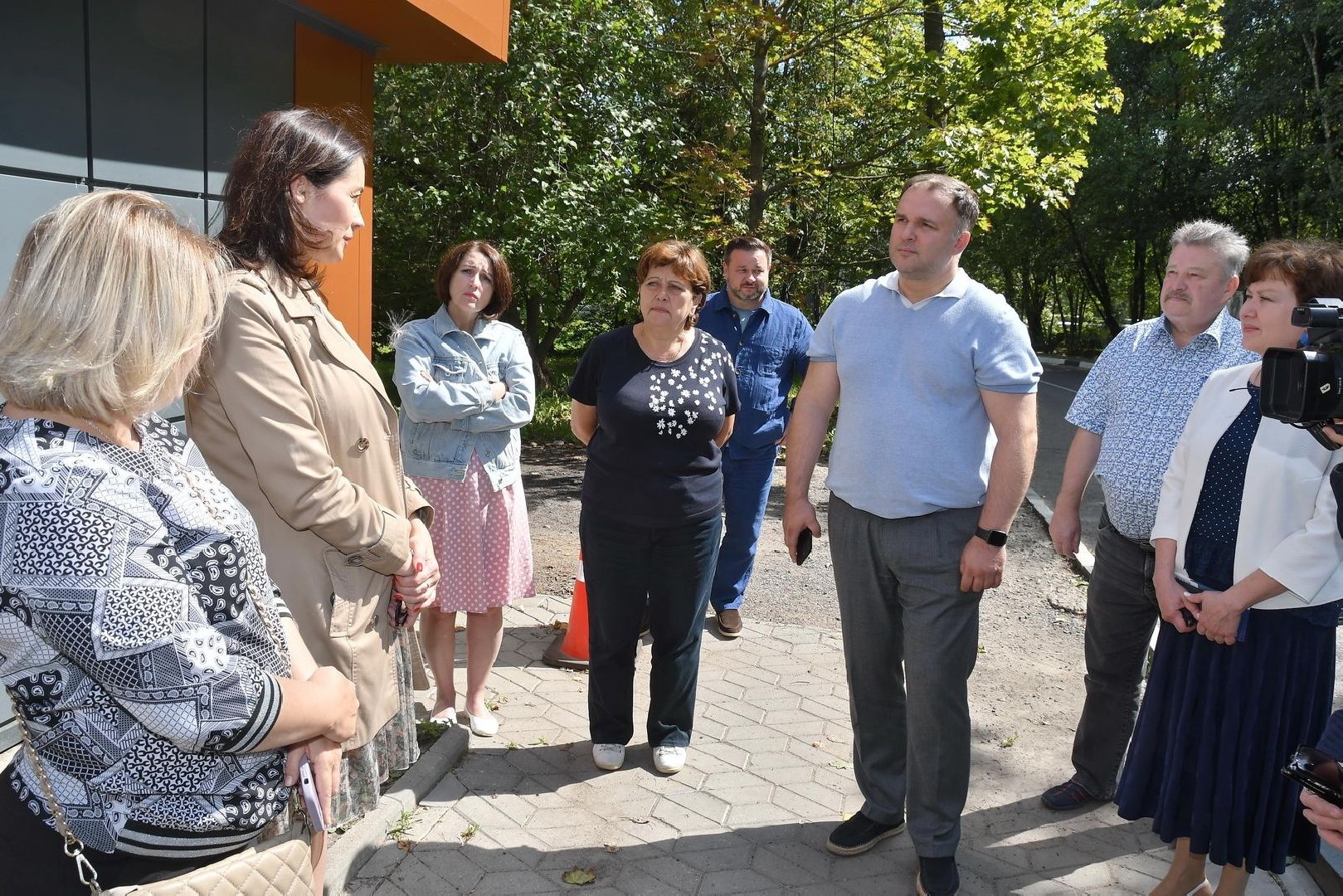 торговые объекты, власиха магазины, предприниматели власихи, реконструкция торговых объектов, новый облик магазинов,