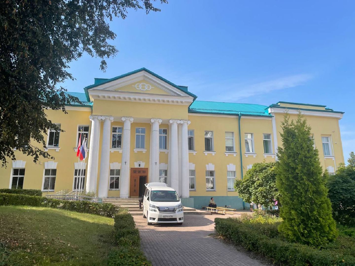 Дмитров, Гимназия Логос, Минобр,