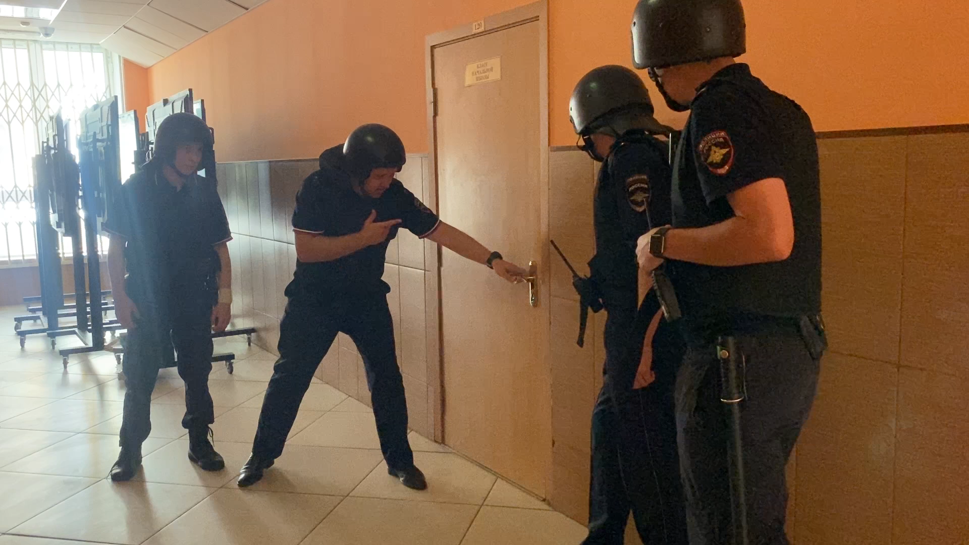 учения в школе, антитеррористические учения, школа Перспектива Власиха, учения антитеррор, Власиха антитеррористические учения,