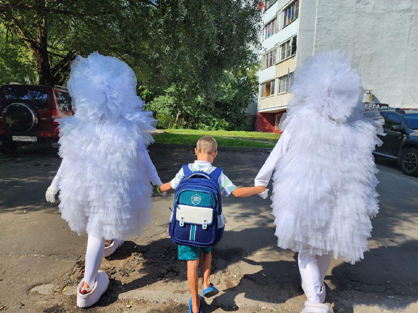 можайск, можайский городской округ, подмосковье, портфель первокласснику, губернатор, поддержка губернатора, малообеспеченные семьи, школьный рюкзак, школа, учебный год, социальная поддержка,