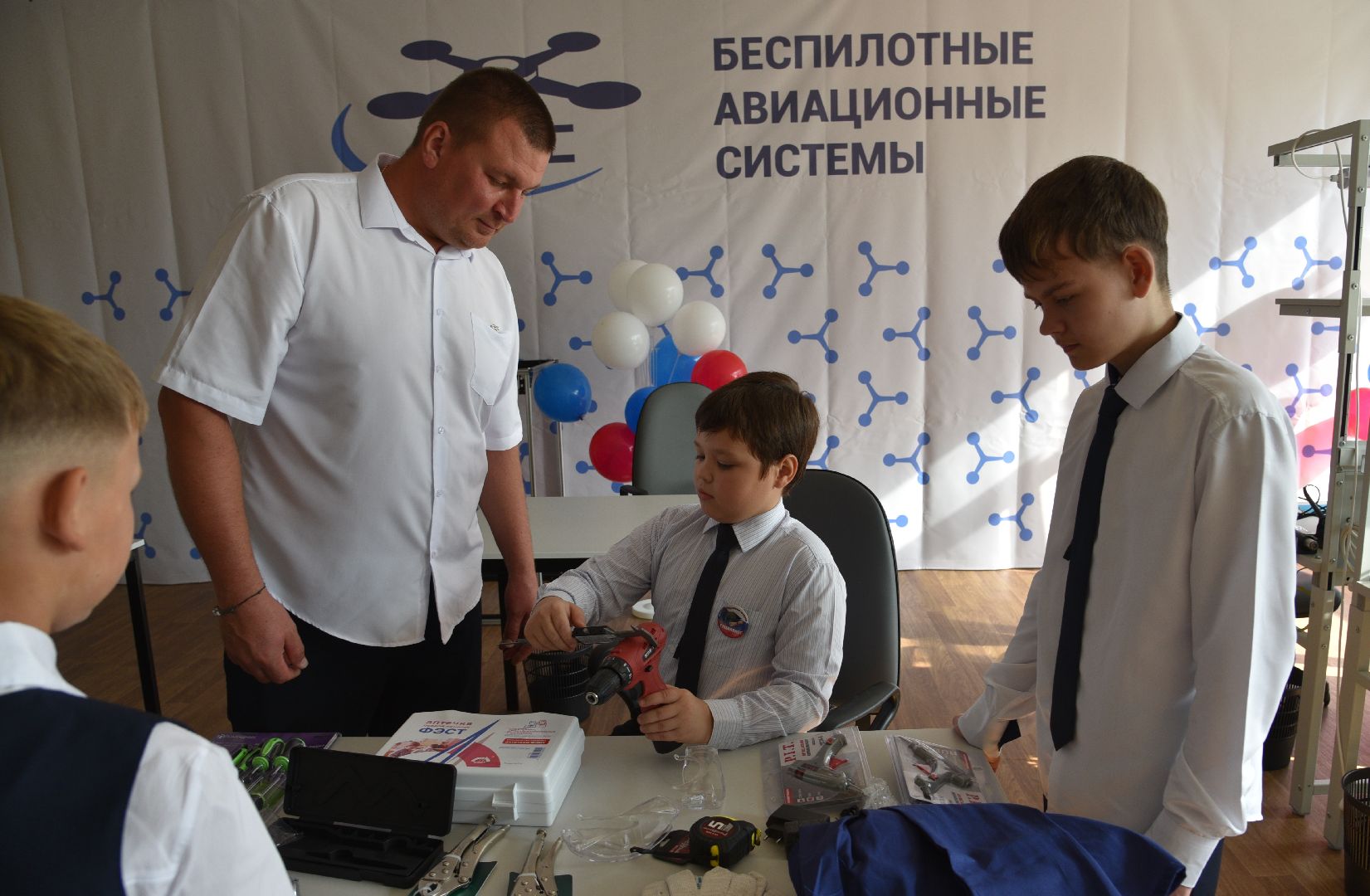 лотошино, микулино, микулинская гимназия, беспилотники, образование, национальный проект,