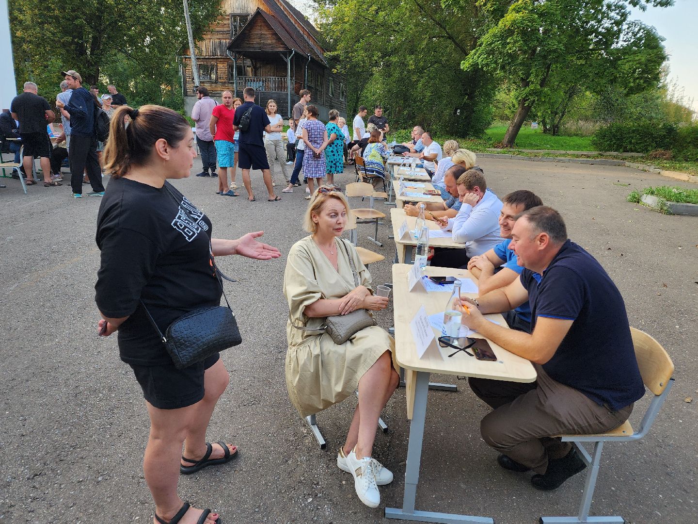 Чехов, микрорайон Ровки, выездная администрация, встреча с жителями, обращения жителей, деревня Игумново, река Лопасня, загрязнение реки, очистка водоема, экология и природопользование,