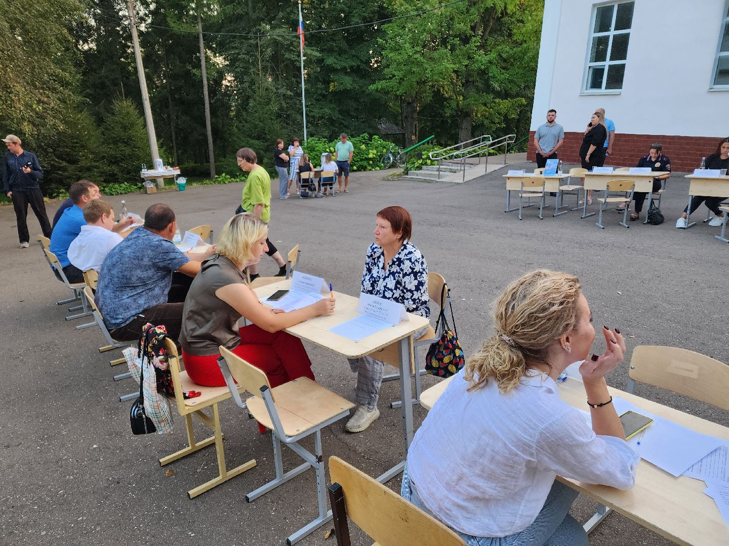 Чехов, микрорайон Ровки, выездная администрация, встреча с жителями, обращения граждан, медицина, здравоохранение, льготные лекарства, лечебные препараты, врач онколог, запись к врачу,