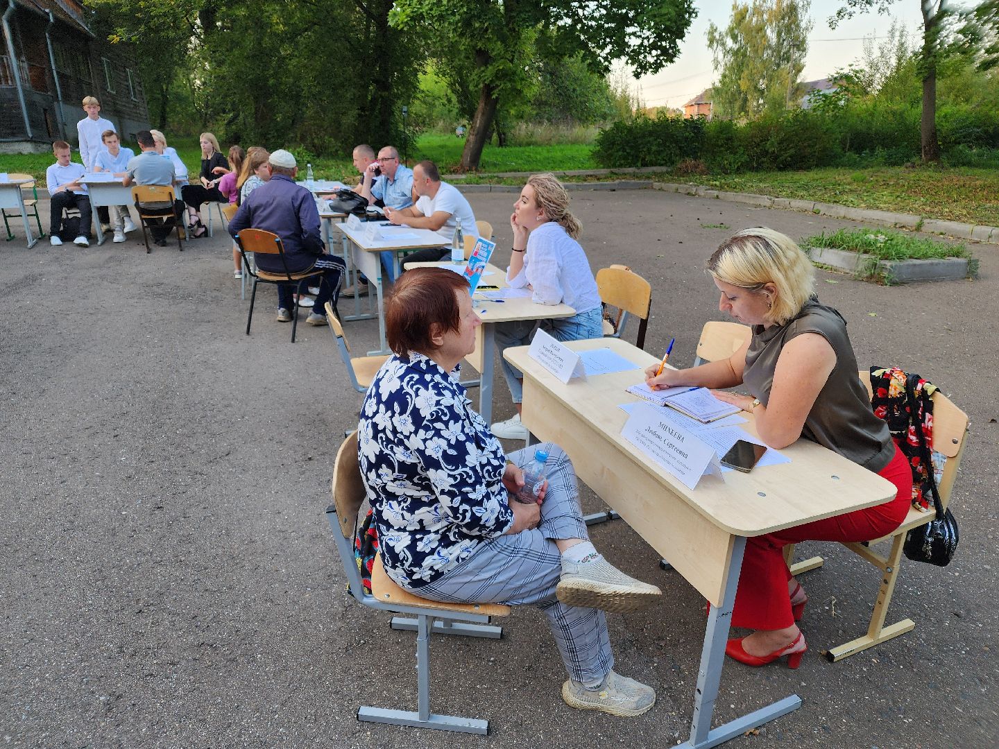 Чехов, микрорайон Ровки, выездная администрация, встреча с жителями, обращения граждан, медицина, здравоохранение, льготные лекарства, лечебные препараты, врач онколог, запись к врачу,