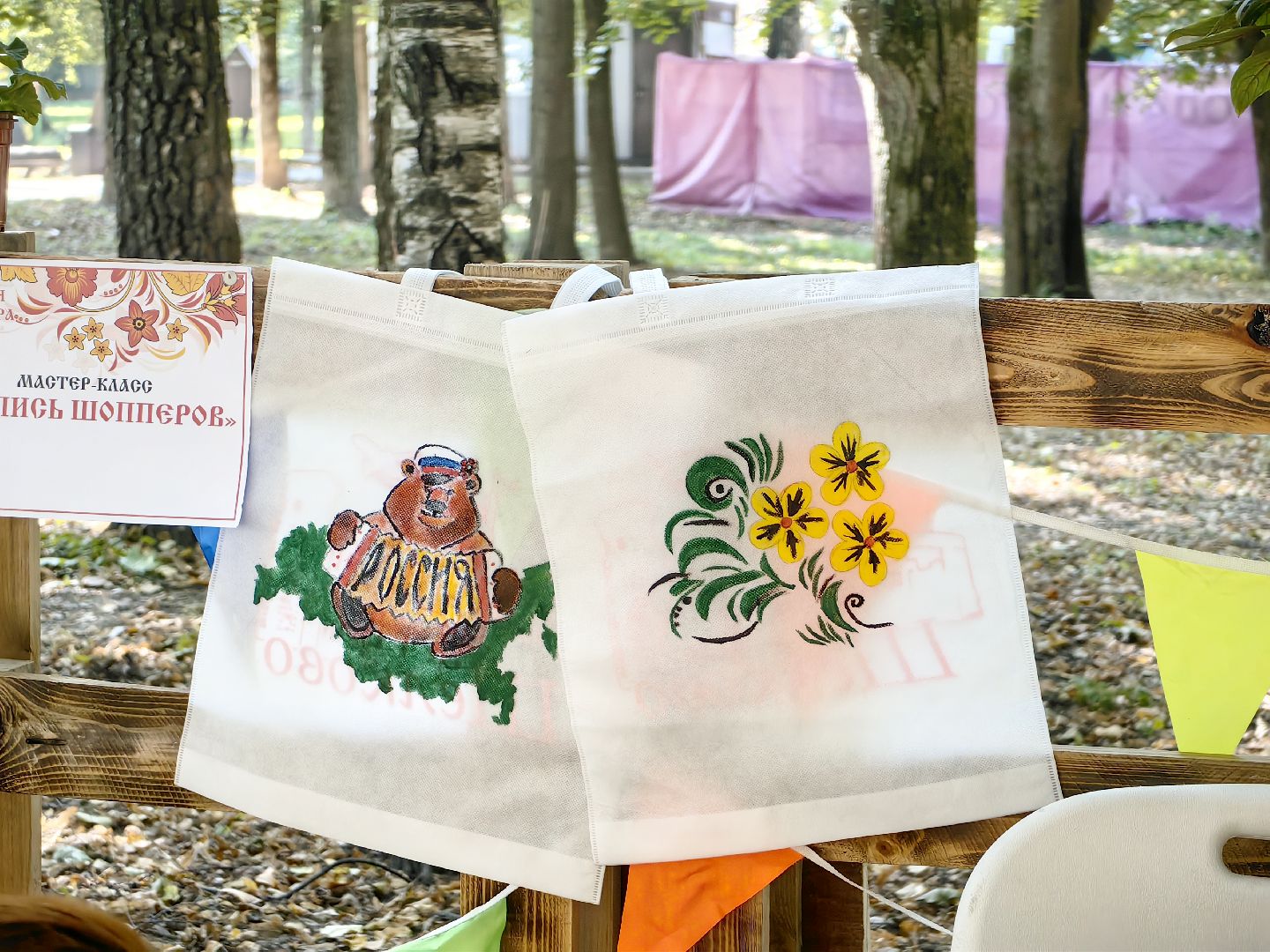 кинопоказ, фестиваль Русской культуры, ТРАДИЦИИ, мини-зоопарк с животными, фотозоны, Роспись по дереву,