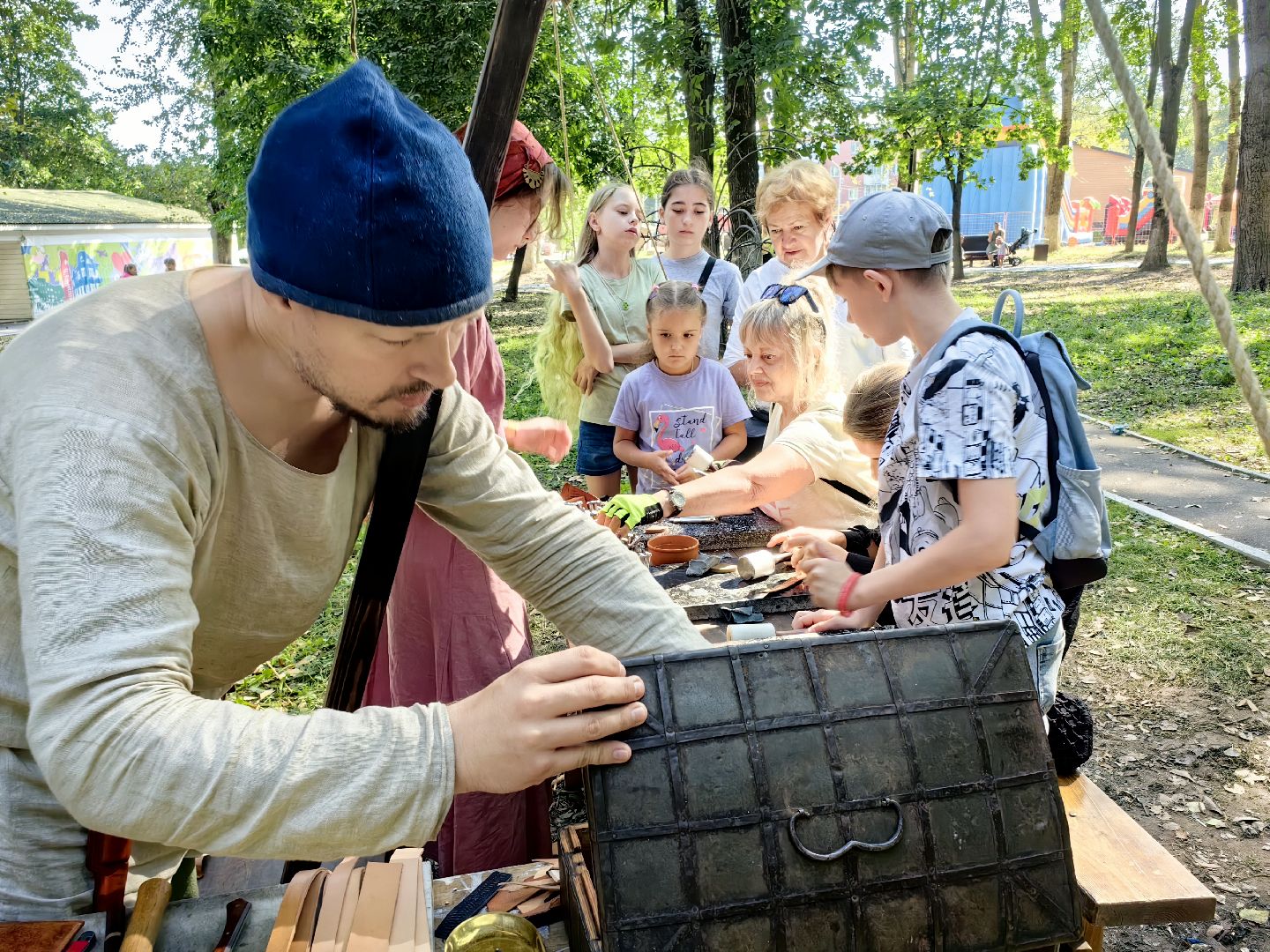 кинопоказ, фестиваль Русской культуры, ТРАДИЦИИ, мини-зоопарк с животными, фотозоны, Роспись по дереву,