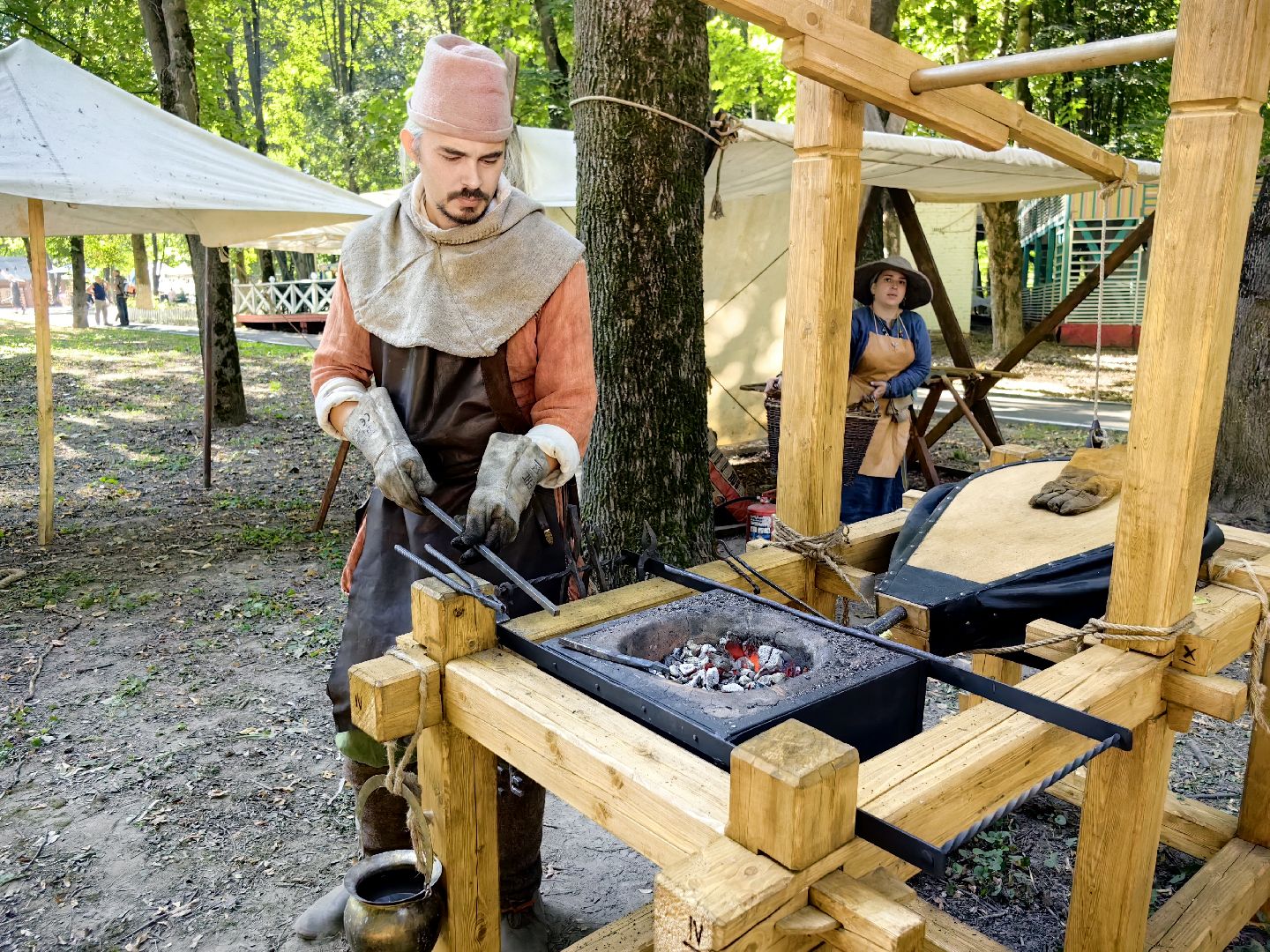 кинопоказ, фестиваль Русской культуры, ТРАДИЦИИ, мини-зоопарк с животными, фотозоны, Роспись по дереву,