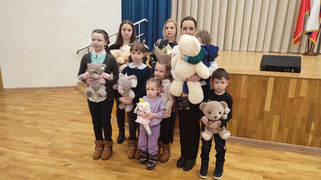 Кашира, общество