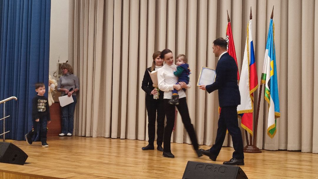 Кашира, общество