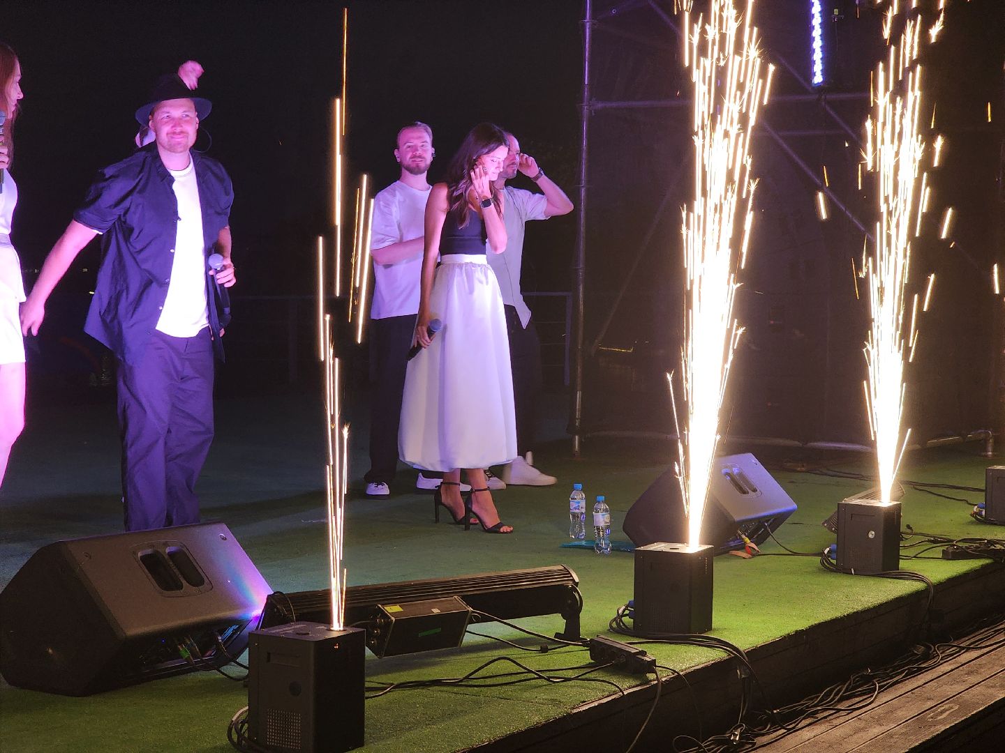 долгопрудный, день города 2024, поющие фонтаны, котовский залив, лазерное шоу,