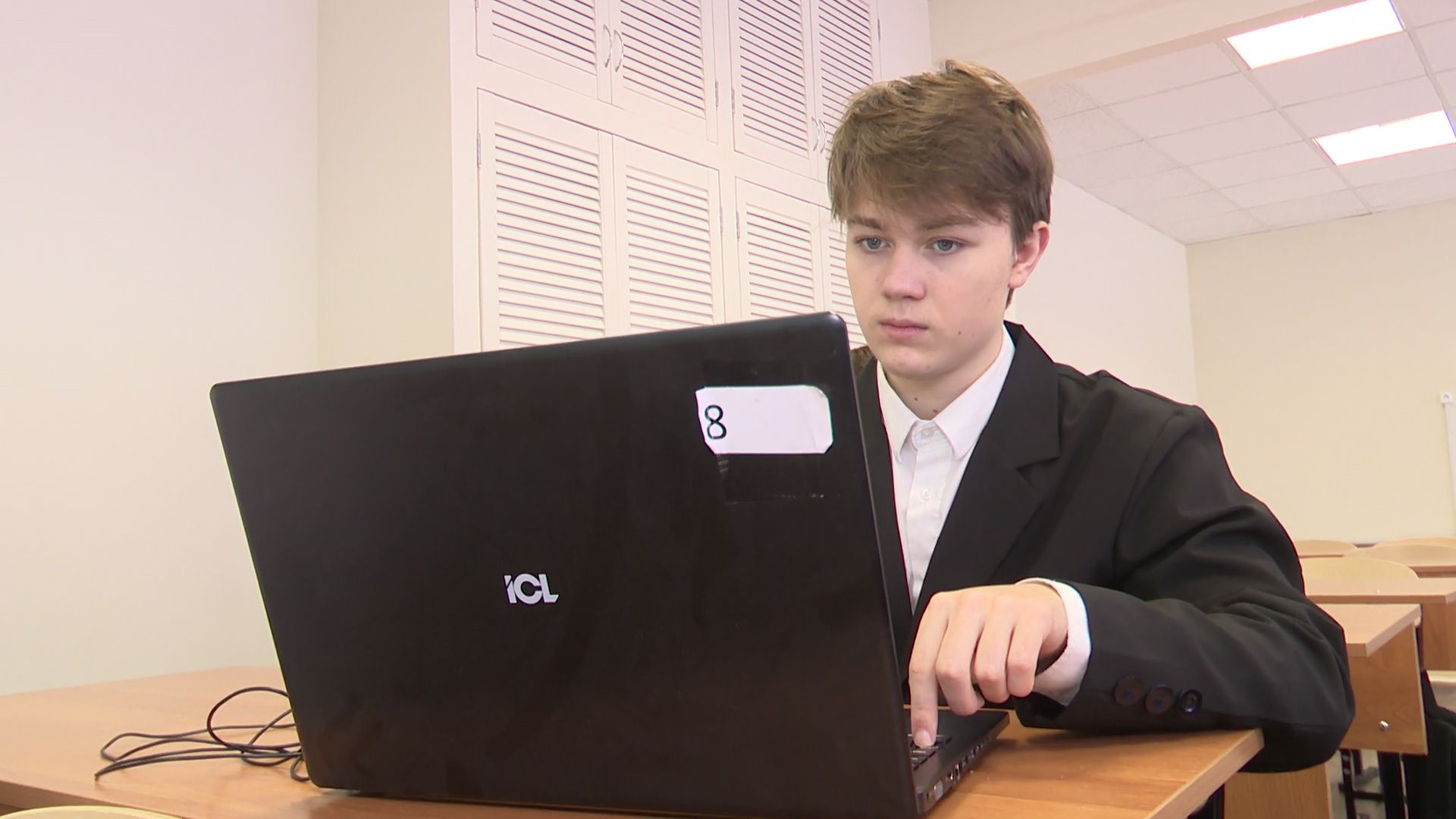 Реутов, школа 1, образование, физтех классы, углубленное изучение предметов,физтех лицей, лучшая школа Подмосковья,