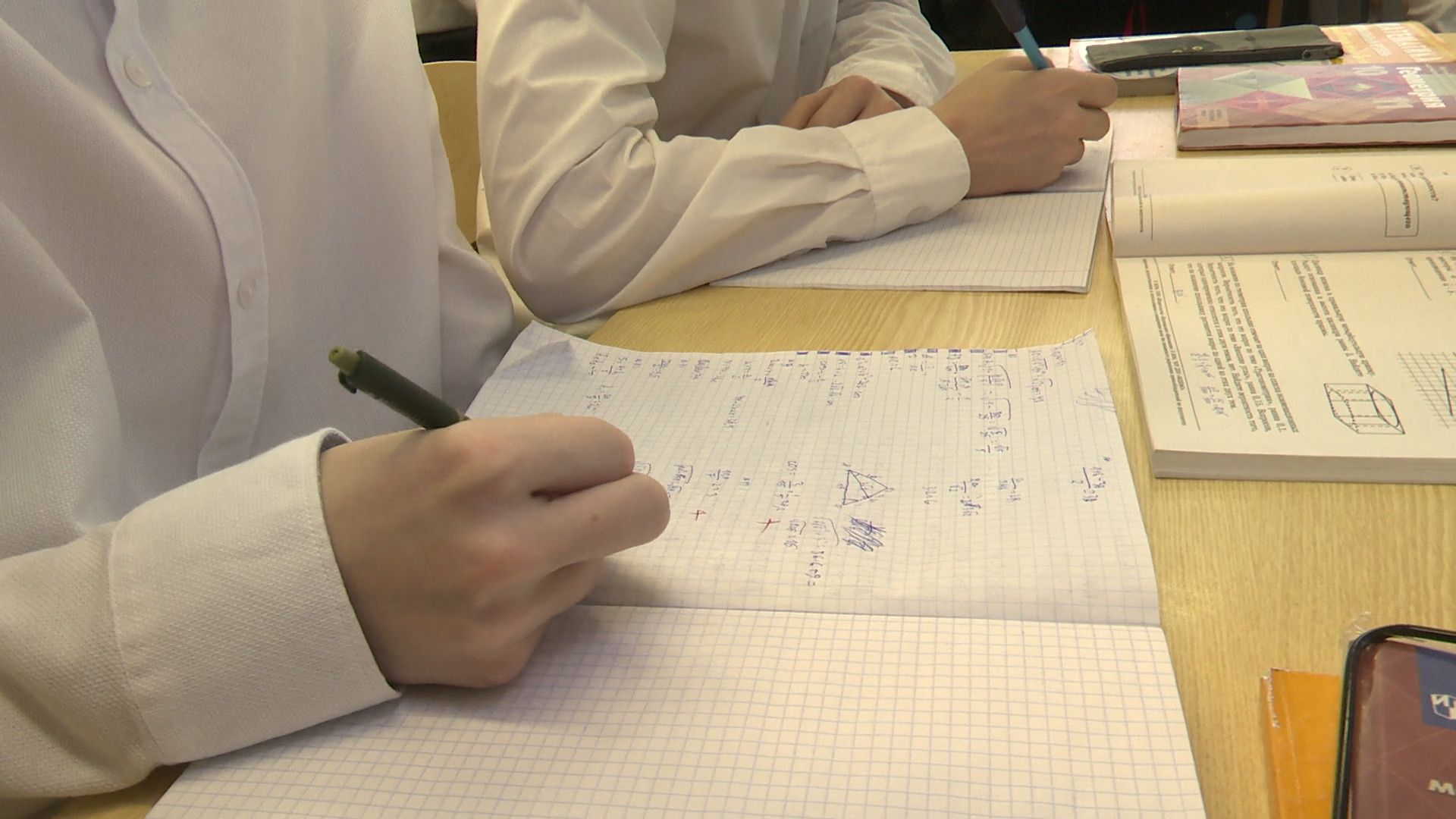 Реутов, школа 1, образование, физтех классы, углубленное изучение предметов,физтех лицей, лучшая школа Подмосковья,