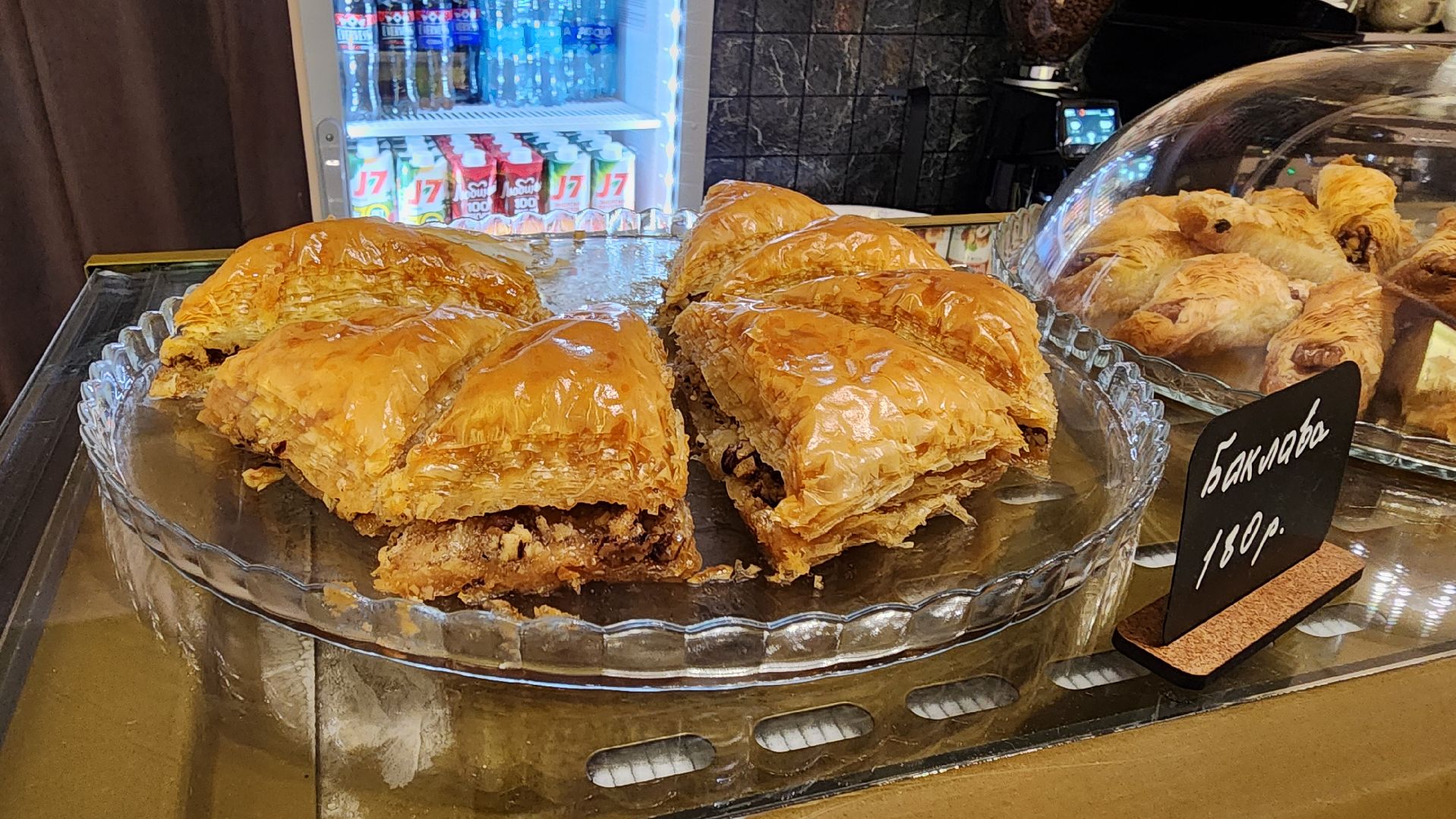 шатура, микадо, новое кафе, новая кондитерская, кафе-кондитерской,