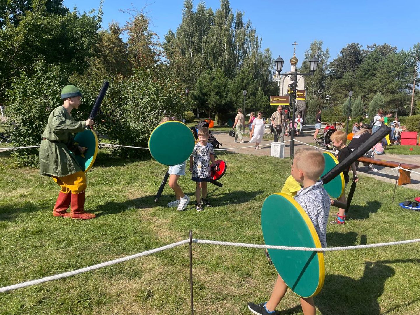 Дмитров, Клуб Дмитровский Полк,Музей Дмитровский Кремль,