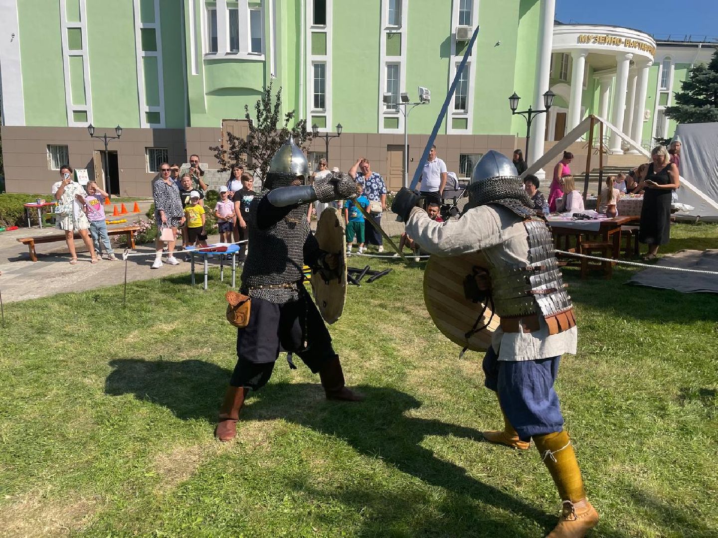 Дмитров, Клуб Дмитровский Полк,Музей Дмитровский Кремль,