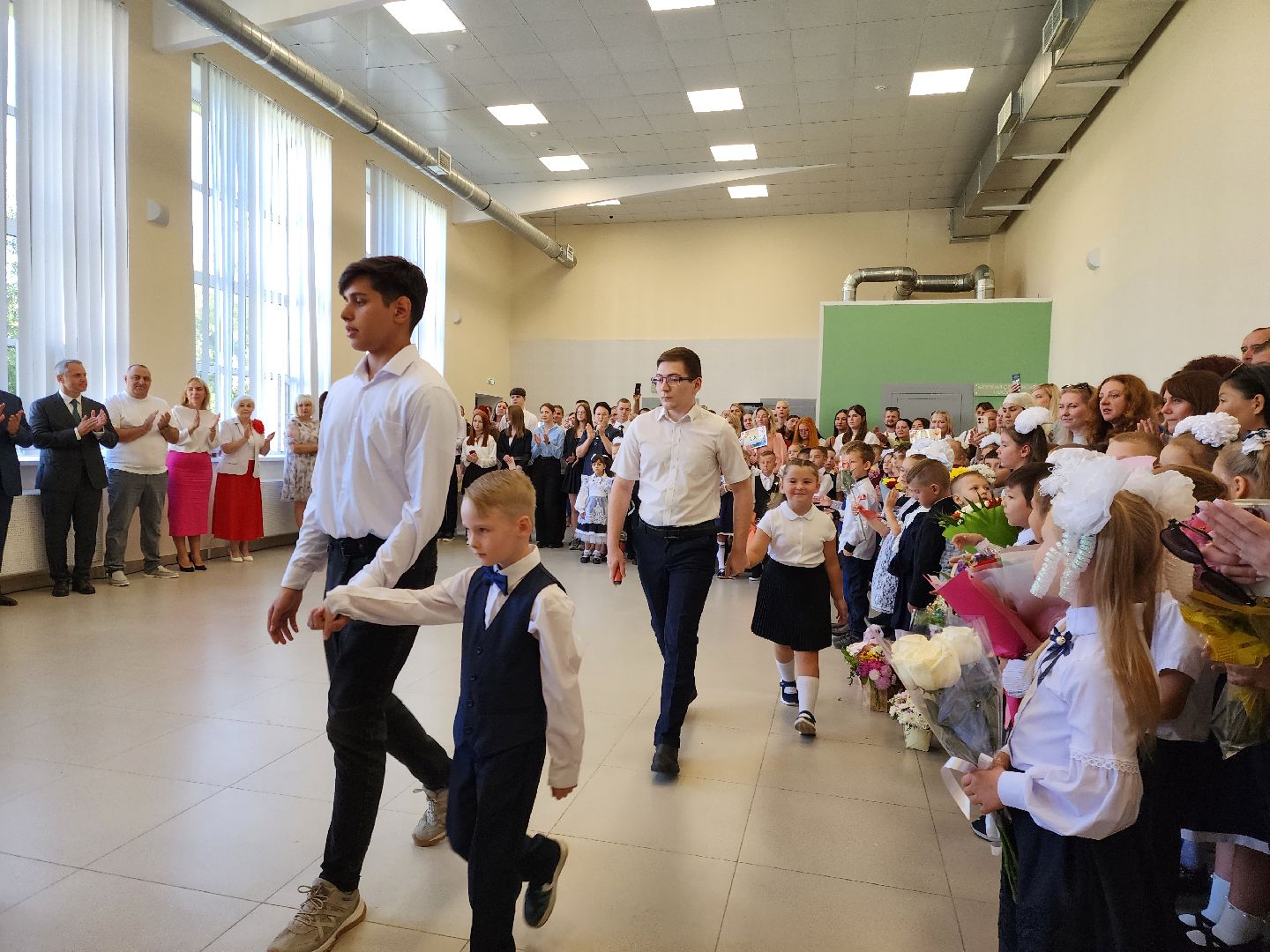 ногинск, жители, общество, школа, центр образования, 1 класс, 1 сентября, новый учебный год,