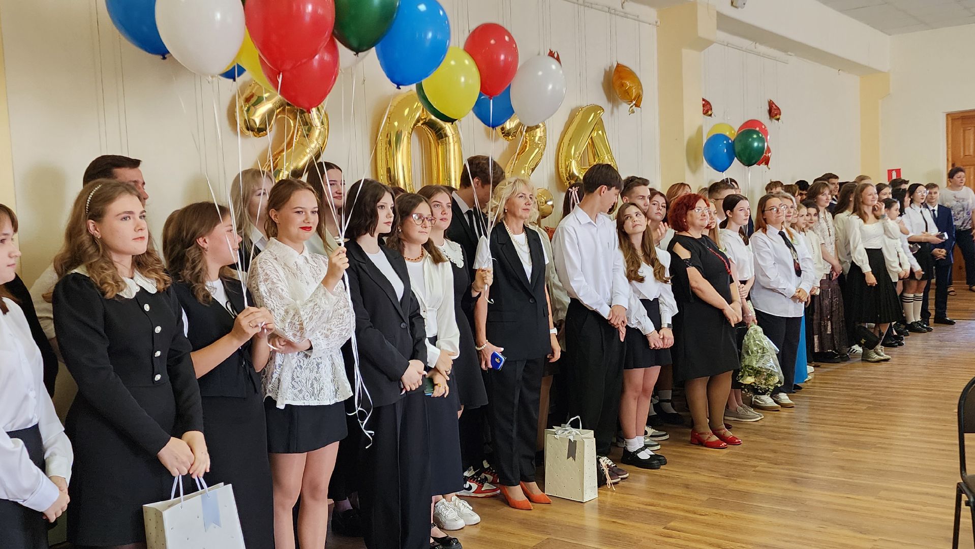 Бронницы, День знаний, торжественная линейка, Первоклассники, День знаний в школе,