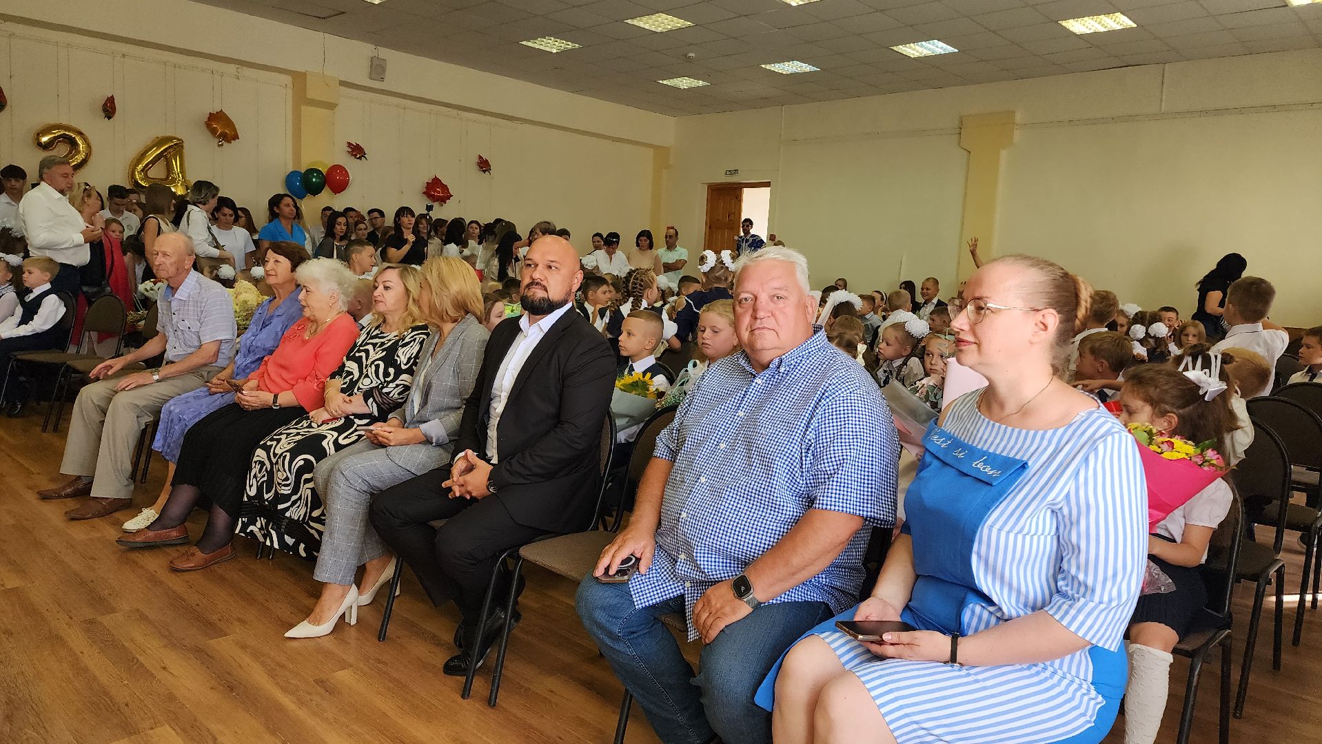 Бронницы, День знаний, торжественная линейка, Первоклассники, День знаний в школе,