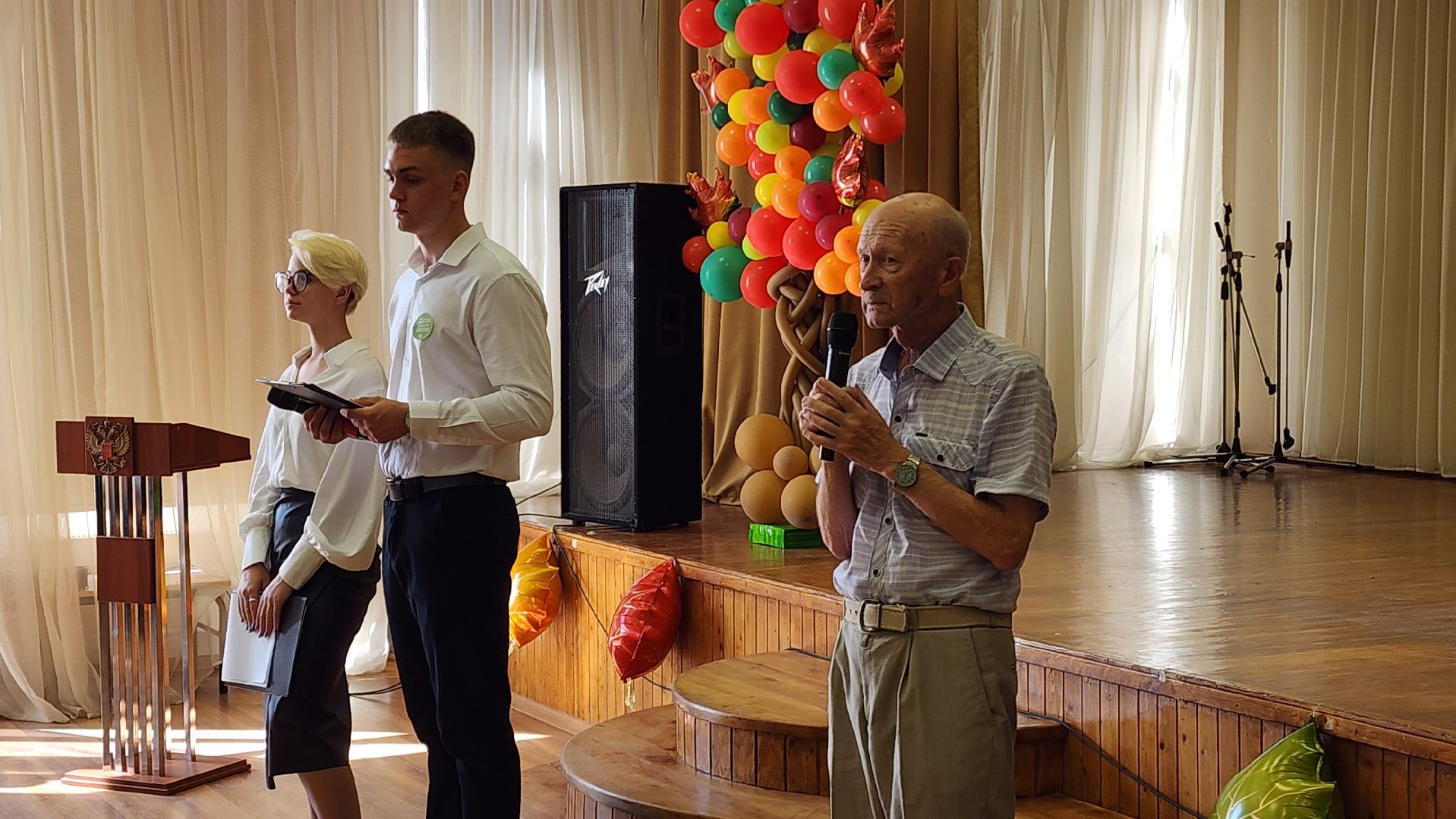 Бронницы, День знаний, торжественная линейка, Первоклассники, День знаний в школе,