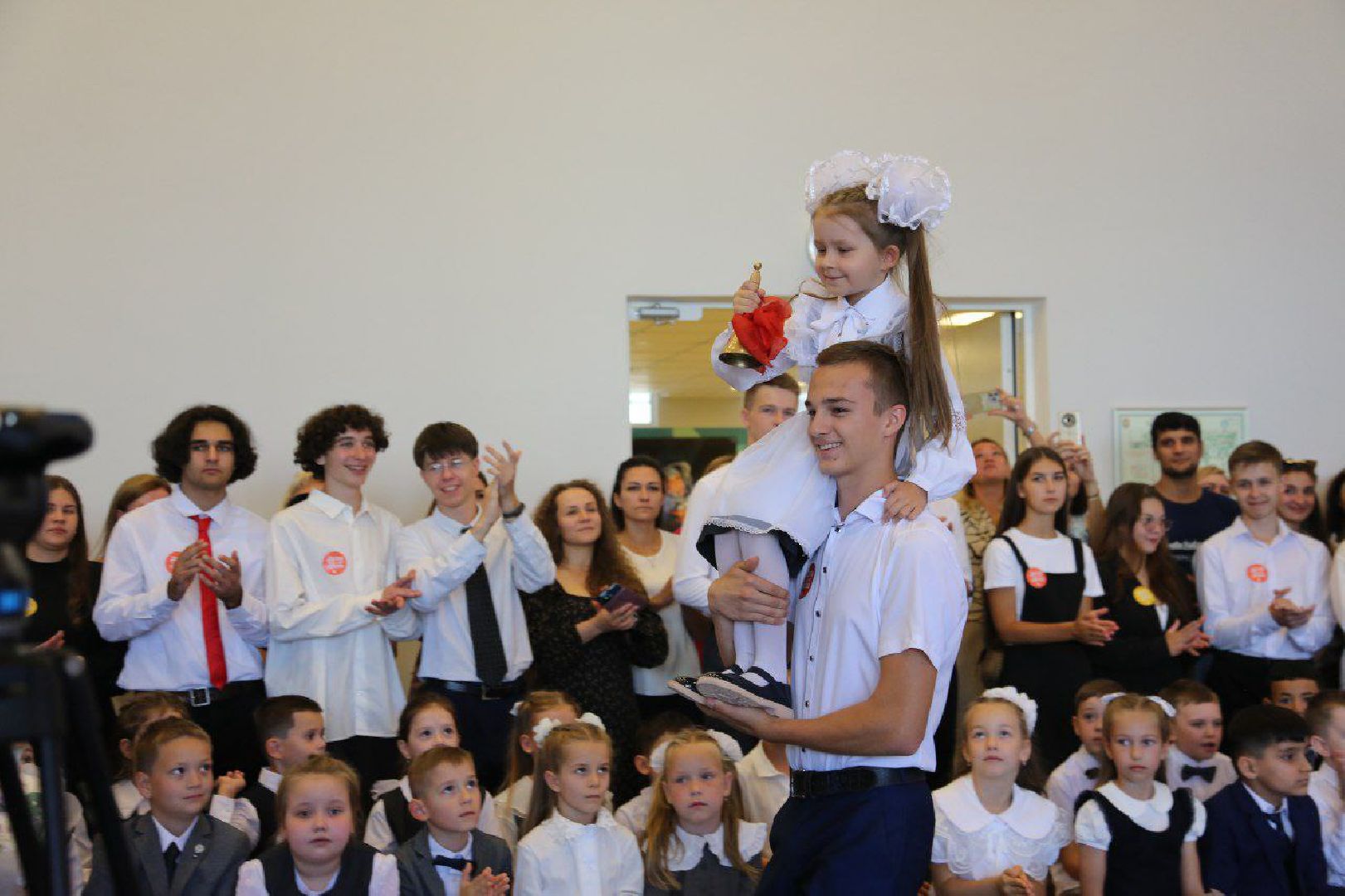 серпухов, школа 19, улица юбилейная, роман катасонов, день знаний, беслан,